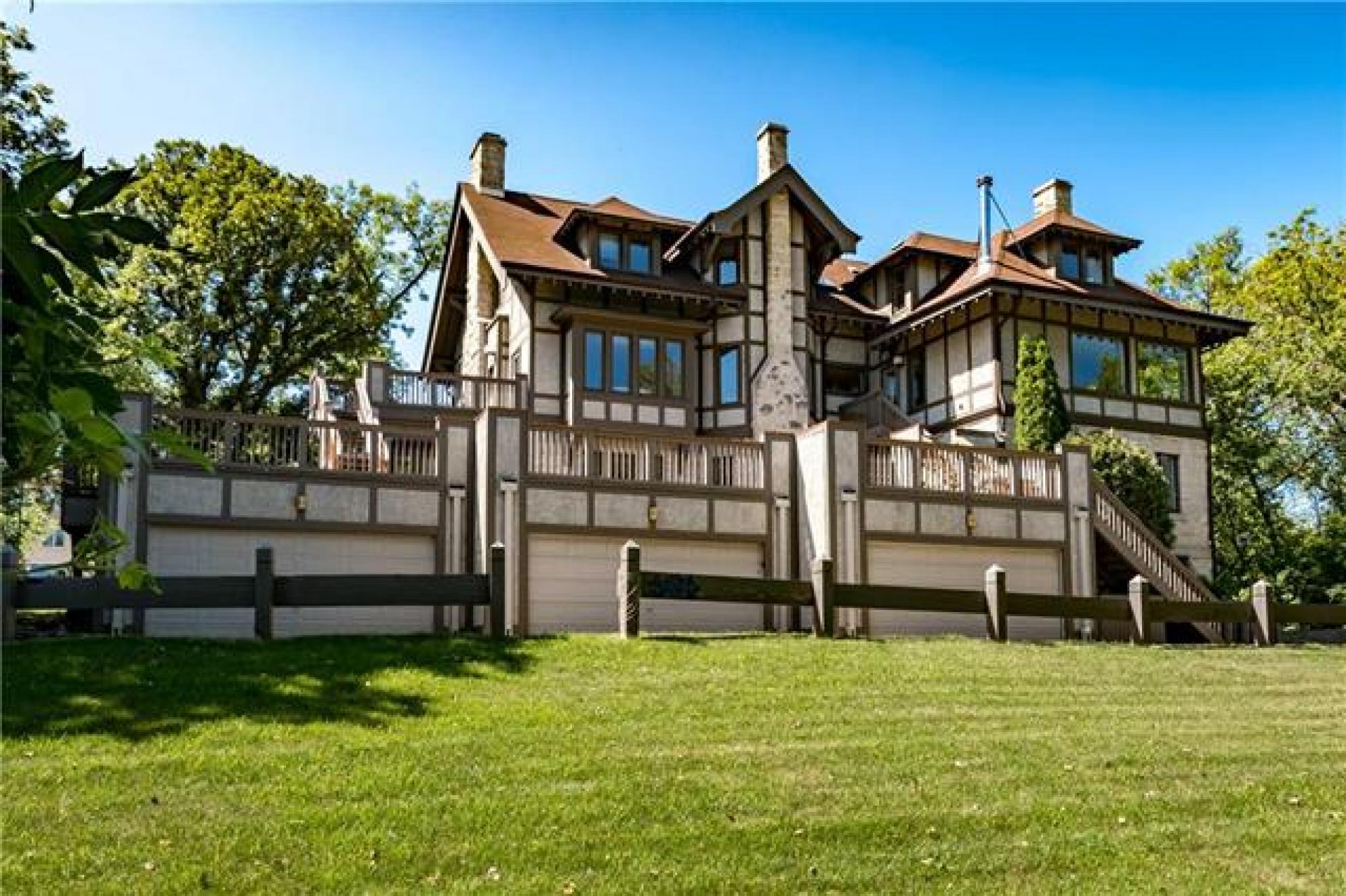 2393 Wellington Crescent, R3M 0A1, 2 Bedroom for sale South West