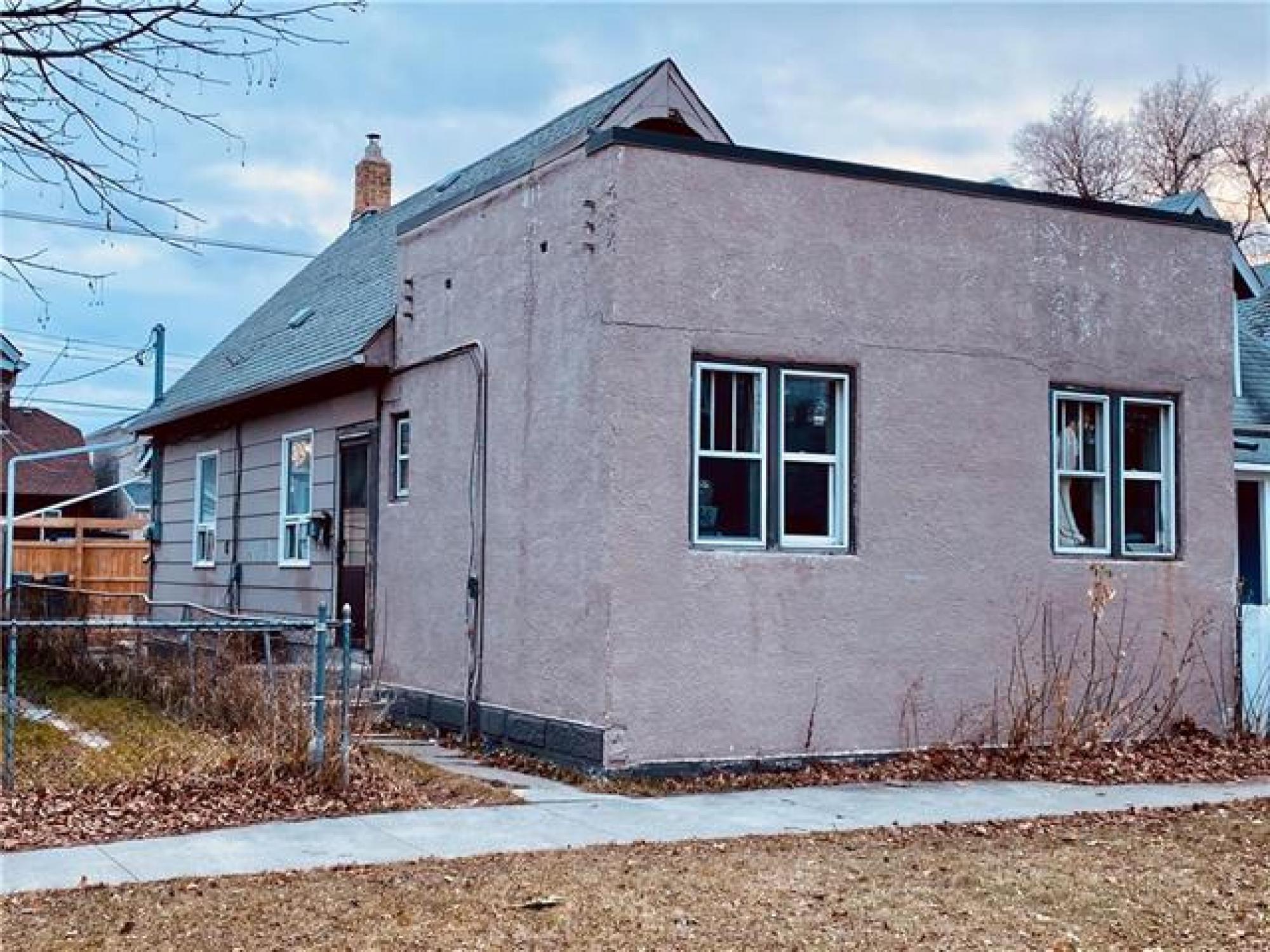 846 Pritchard Avenue, R2X 0E9, 4 Bedroom for sale North West Winnipeg