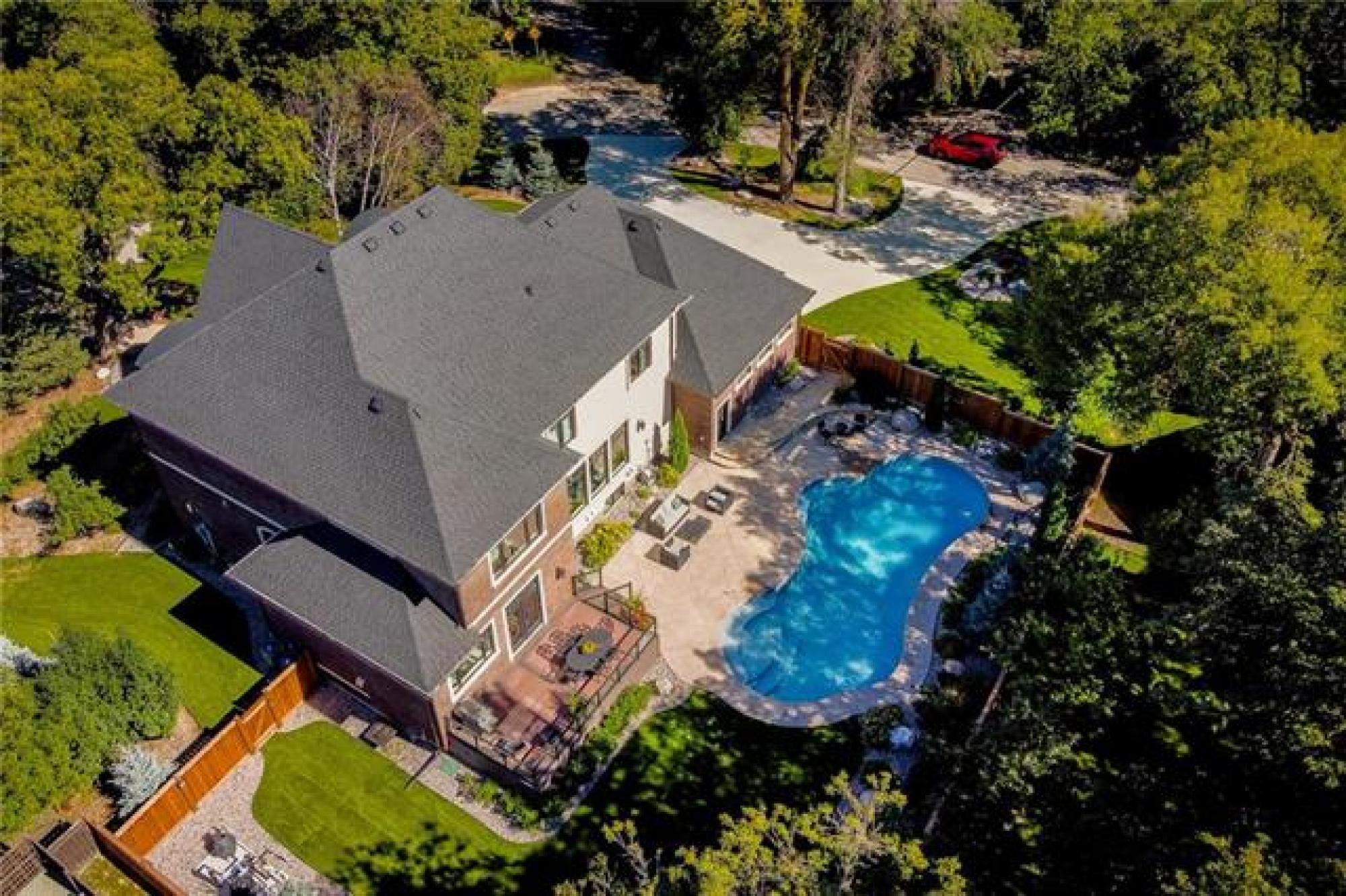 263 Victoria Crescent, R2M 1X6, 6 Bedroom for sale South East Winnipeg