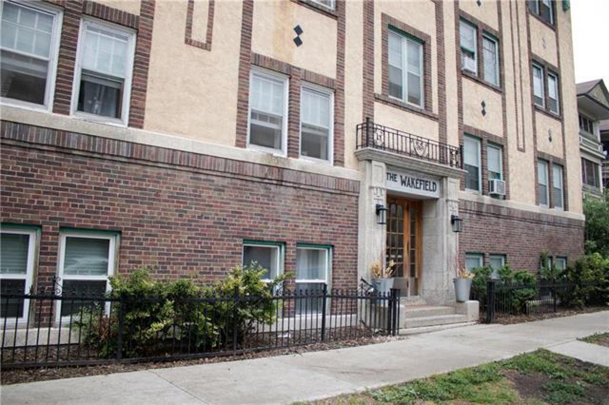 6415 Stradbrook Avenue, R3L 0J8, 1 Bedroom, One Level for sale