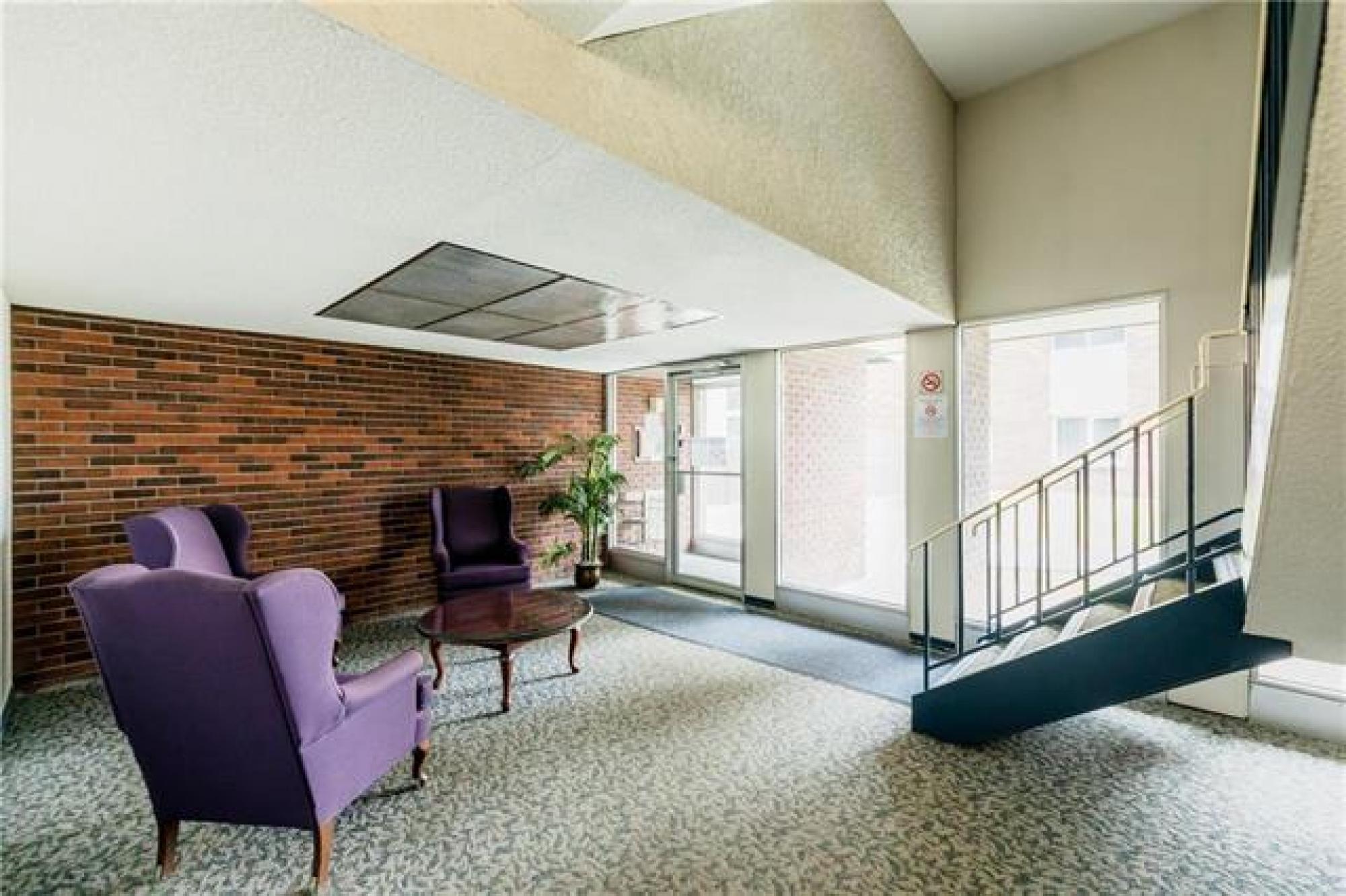 104700 Kenaston Boulevard, R3N 1Y3, 2 Bedroom for sale South West