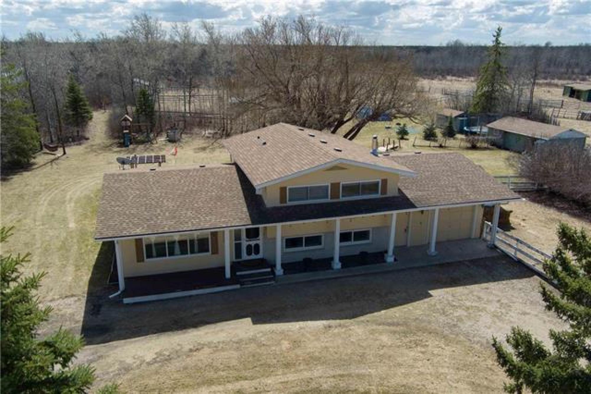 4081 E PR 415 Road, R0C 3B0, 3 Bedroom, Split Level for sale Rural