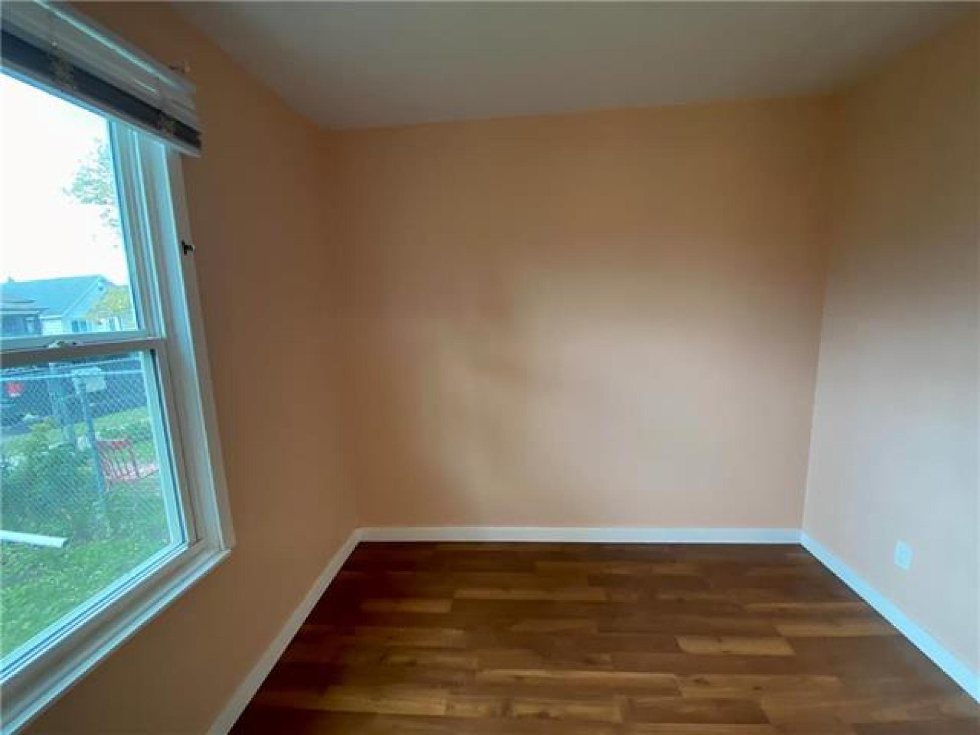 831 McCalman Avenue, R2L 1G9, 3 Bedroom, 1 & 1/2 Storey for sale North