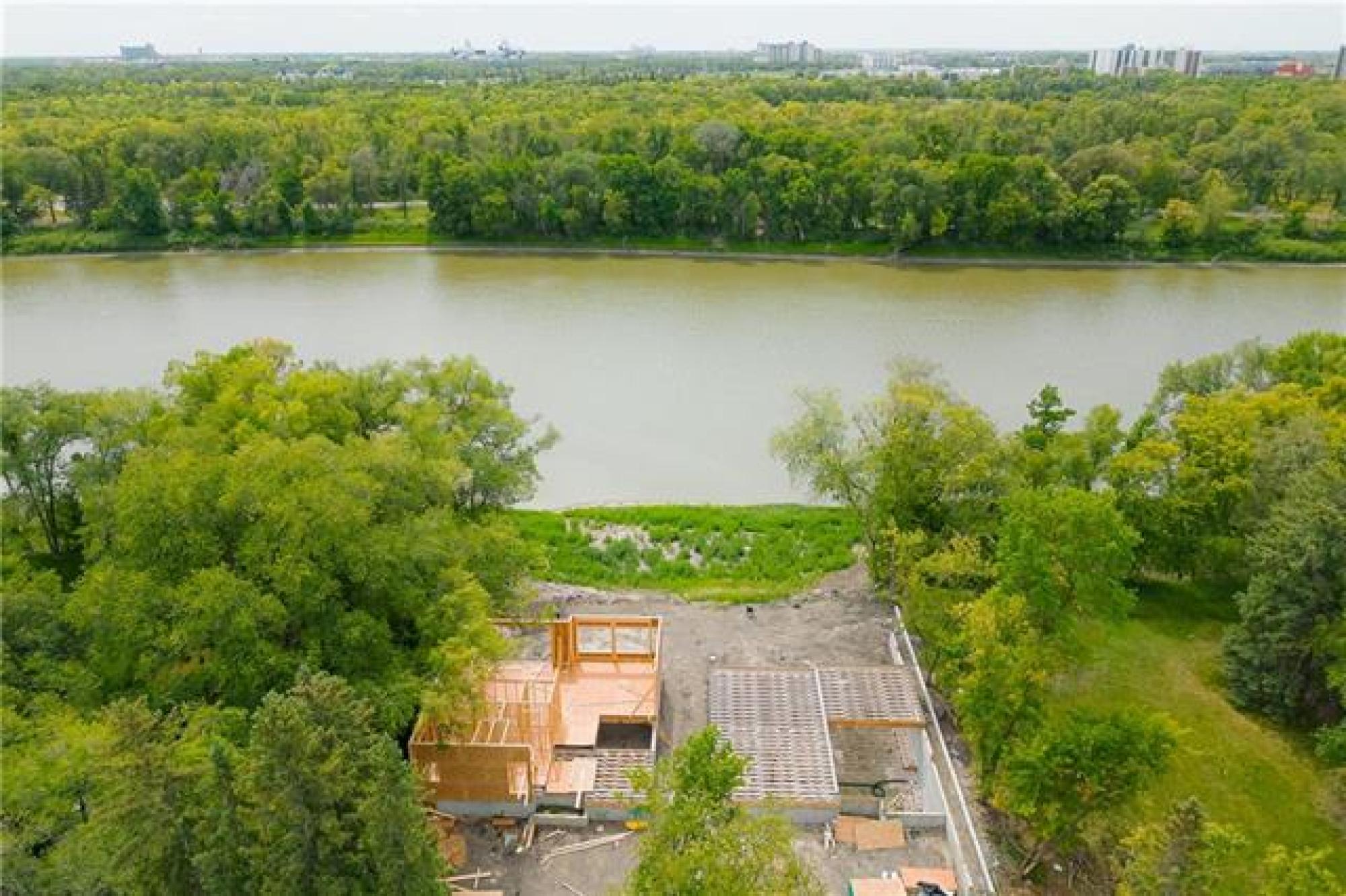 766 Crescent Drive, R3T 1X2, 4 Bedroom, 2 Storey for sale South West