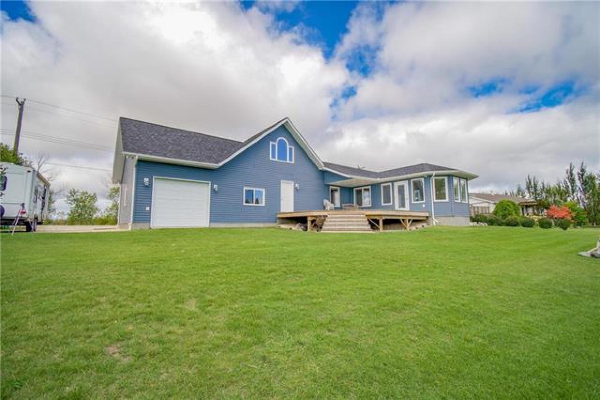 6 Sunset Boulevard, R0C 1B0, 4 Bedroom for sale Rural Manitoba, Siglavik Winnipeg Free Press Homes