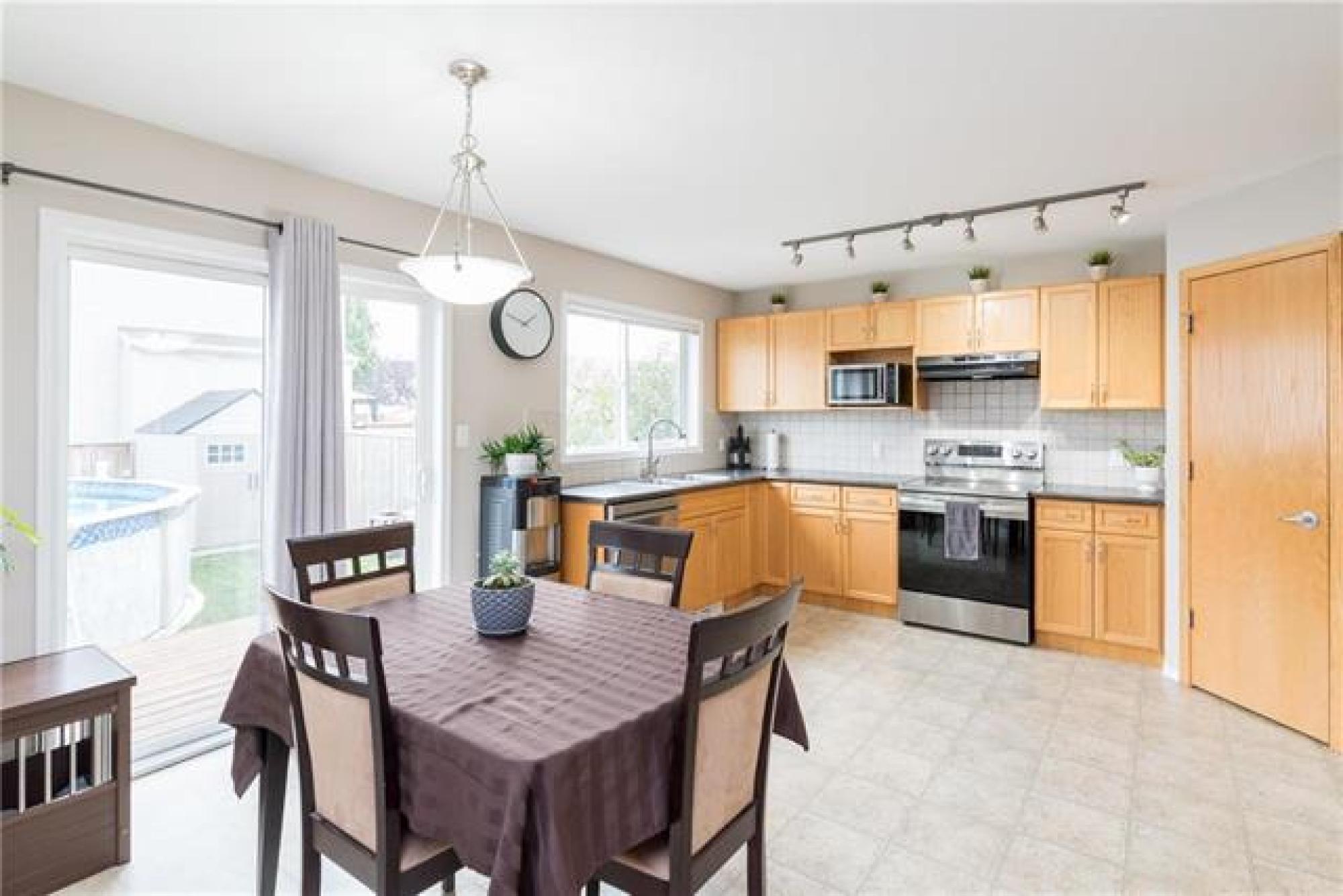 136 Chadwick Crescent, R2C 1G9, 4 Bedroom, 2 Storey for sale North East