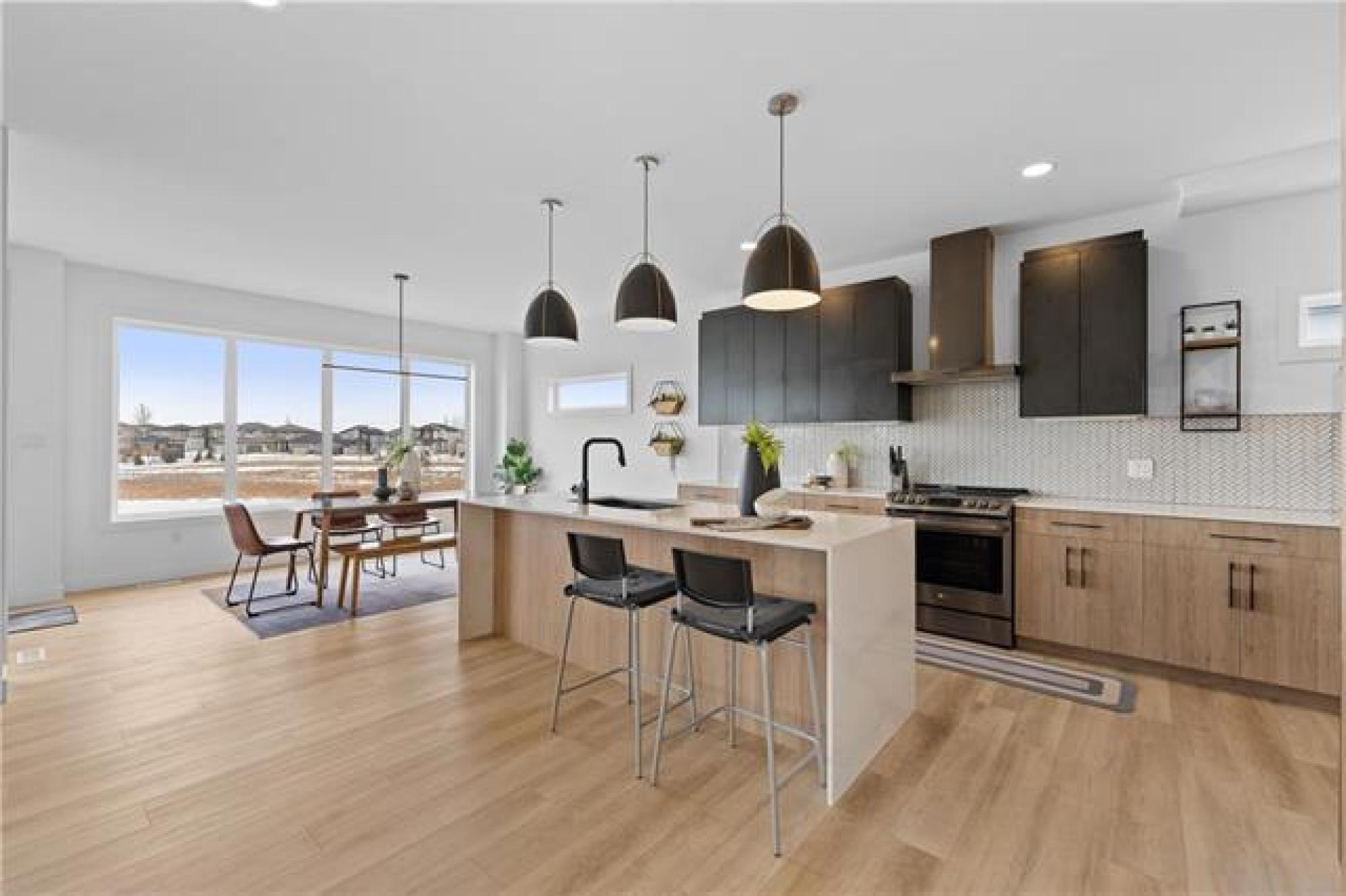 56 Bonaventure Drive, R3X 0M8, 5 Bedroom, 2 Storey for sale South East