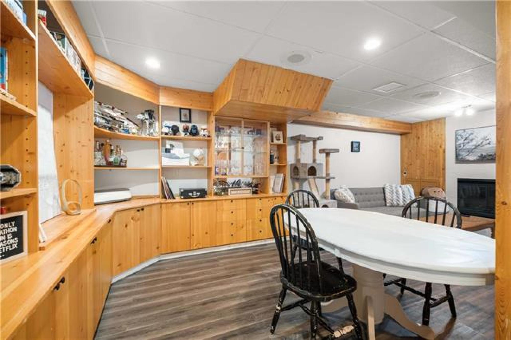 51 Brixford Crescent, R2N 1E1, 2 Bedroom, Bungalow for sale South East