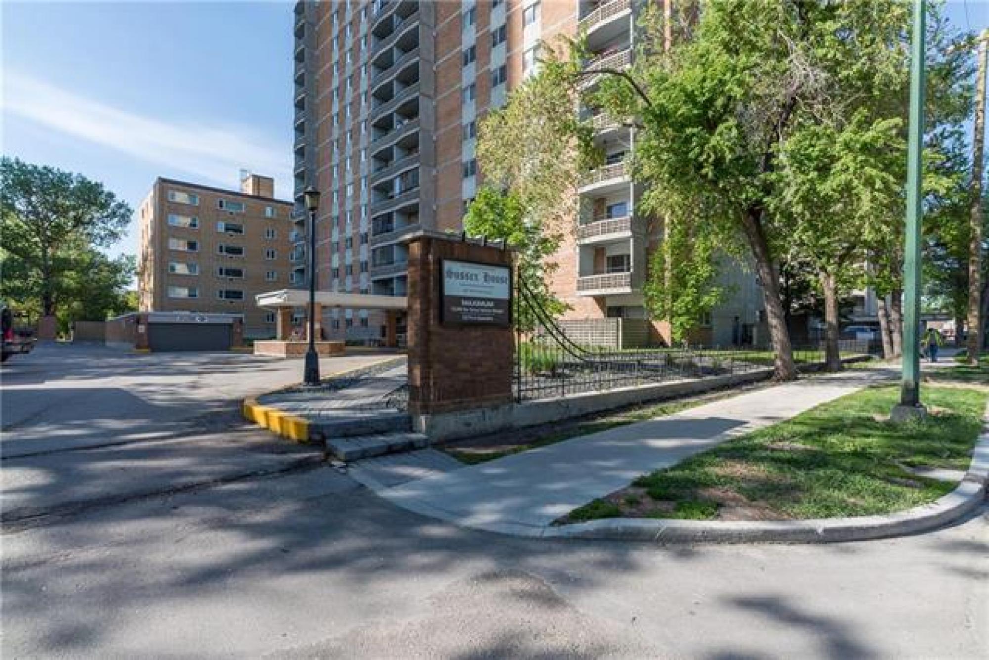 805230 Roslyn Road, R3L 0H1, 2 Bedroom, One Level for sale Downtown Winnipeg, Osborne Village