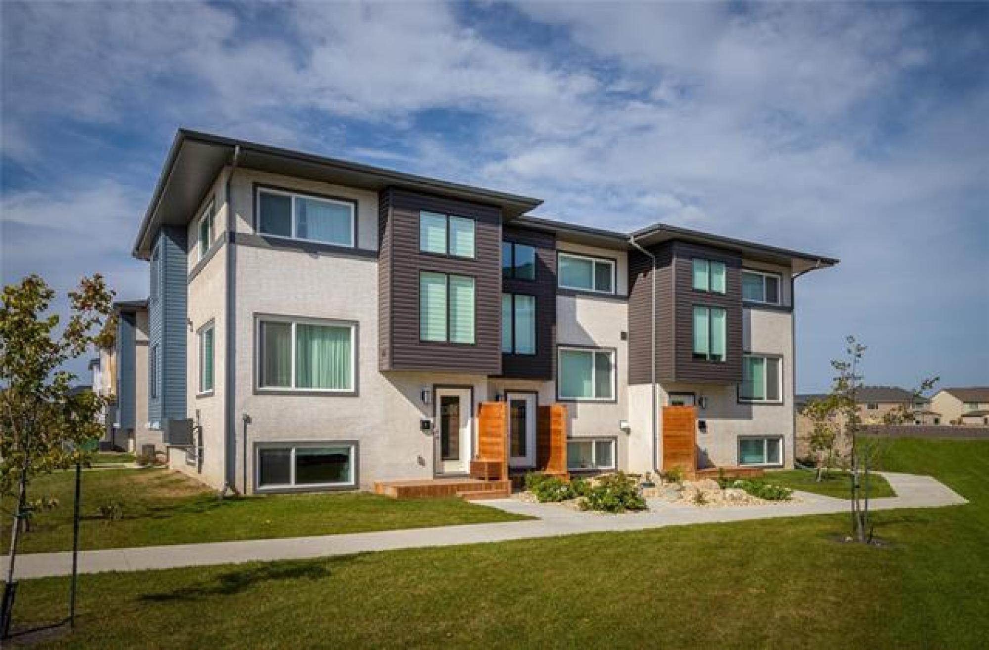 913388 Pipeline Road, R2P 2T4, 2 Bedroom, 2 Storey for sale North West Winnipeg, Amber Trails