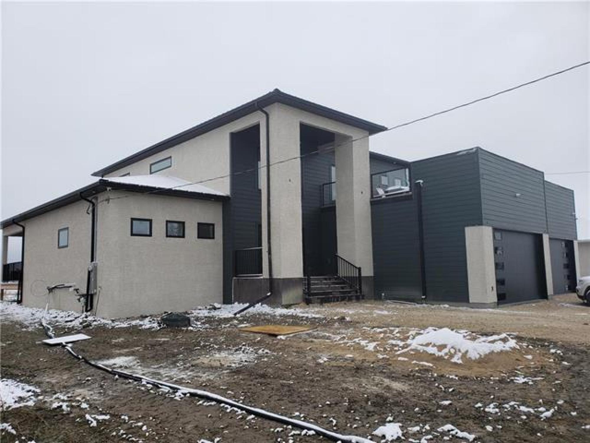 341 DODDS Road, R0H 0J0, 9 Bedroom, 2 Storey for sale West Winnipeg