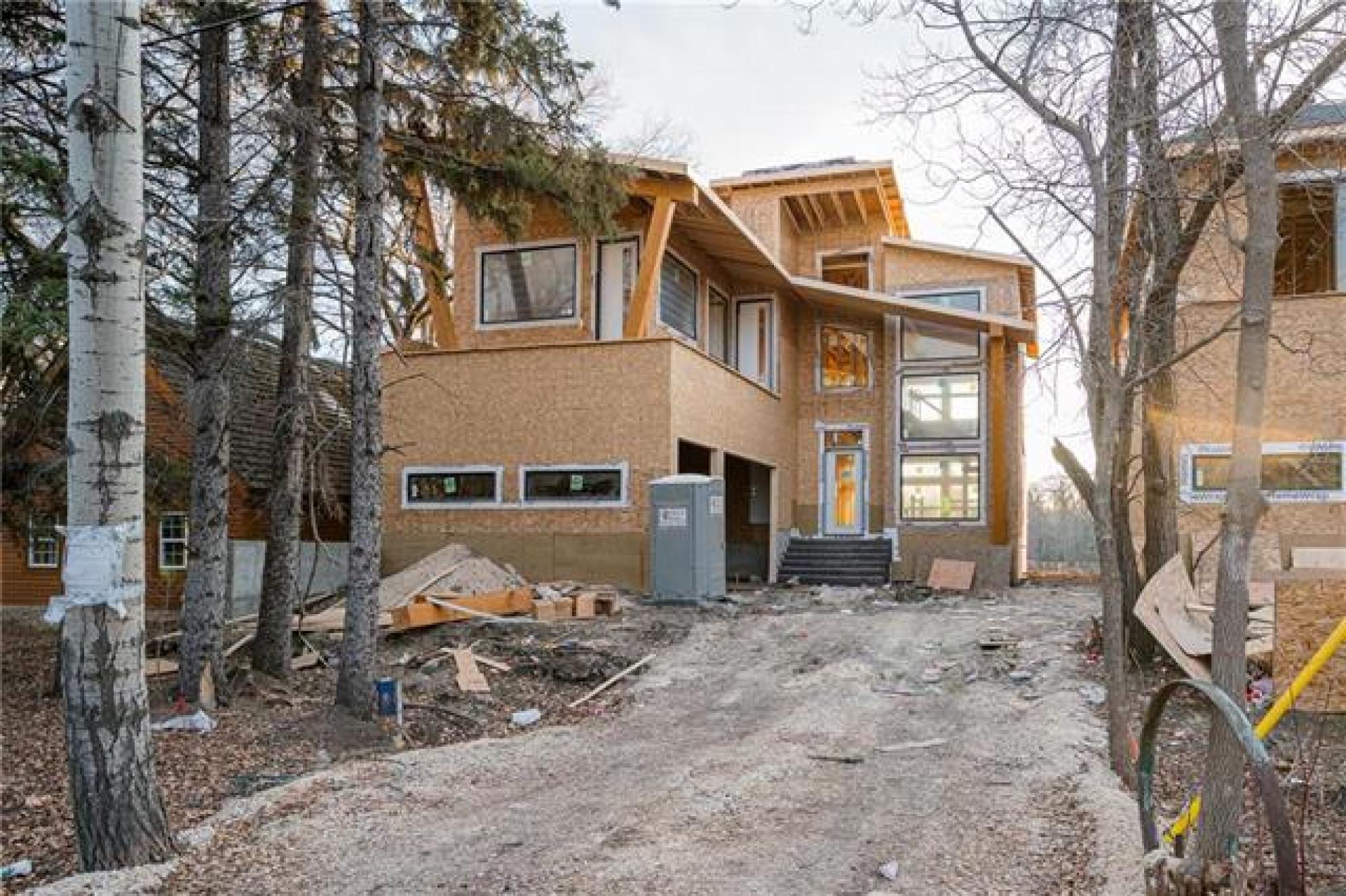 766 Crescent Drive, R3T 1X2, 4 Bedroom, 2 Storey for sale South West