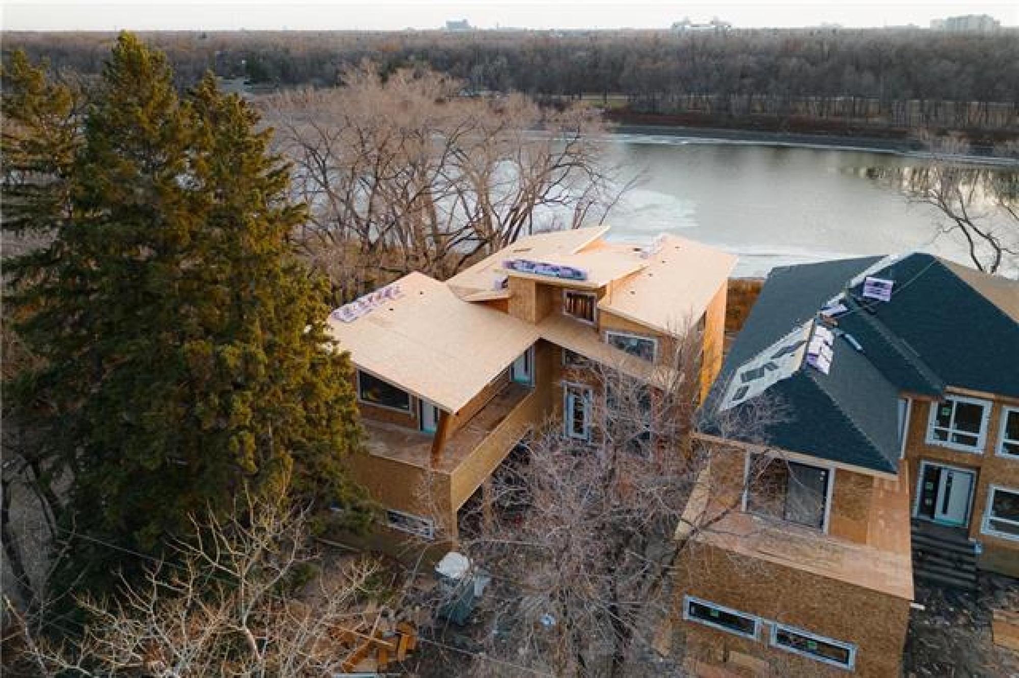 766 Crescent Drive, R3T 1X2, 4 Bedroom, 2 Storey for sale South West