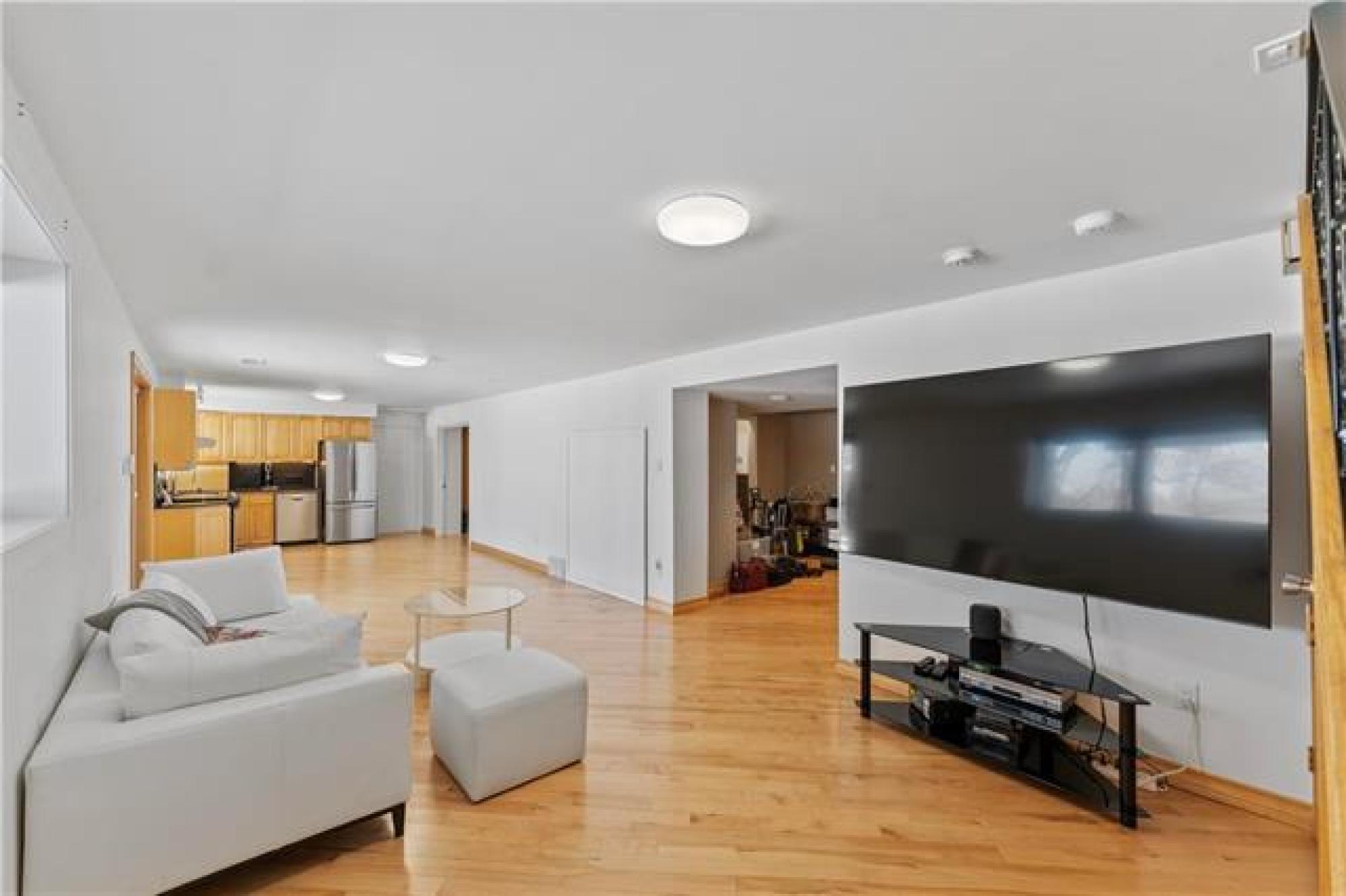 4563 Roblin Boulevard, R3R 0G2, 4 Bedroom, Bungalow for sale South West