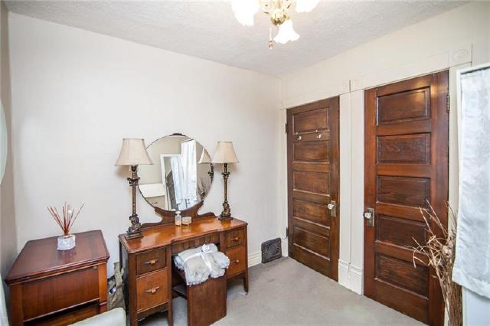 1580 Wolseley Avenue, R3G 1J1, 2 Bedroom, 1 & 3/4 Storey for sale West