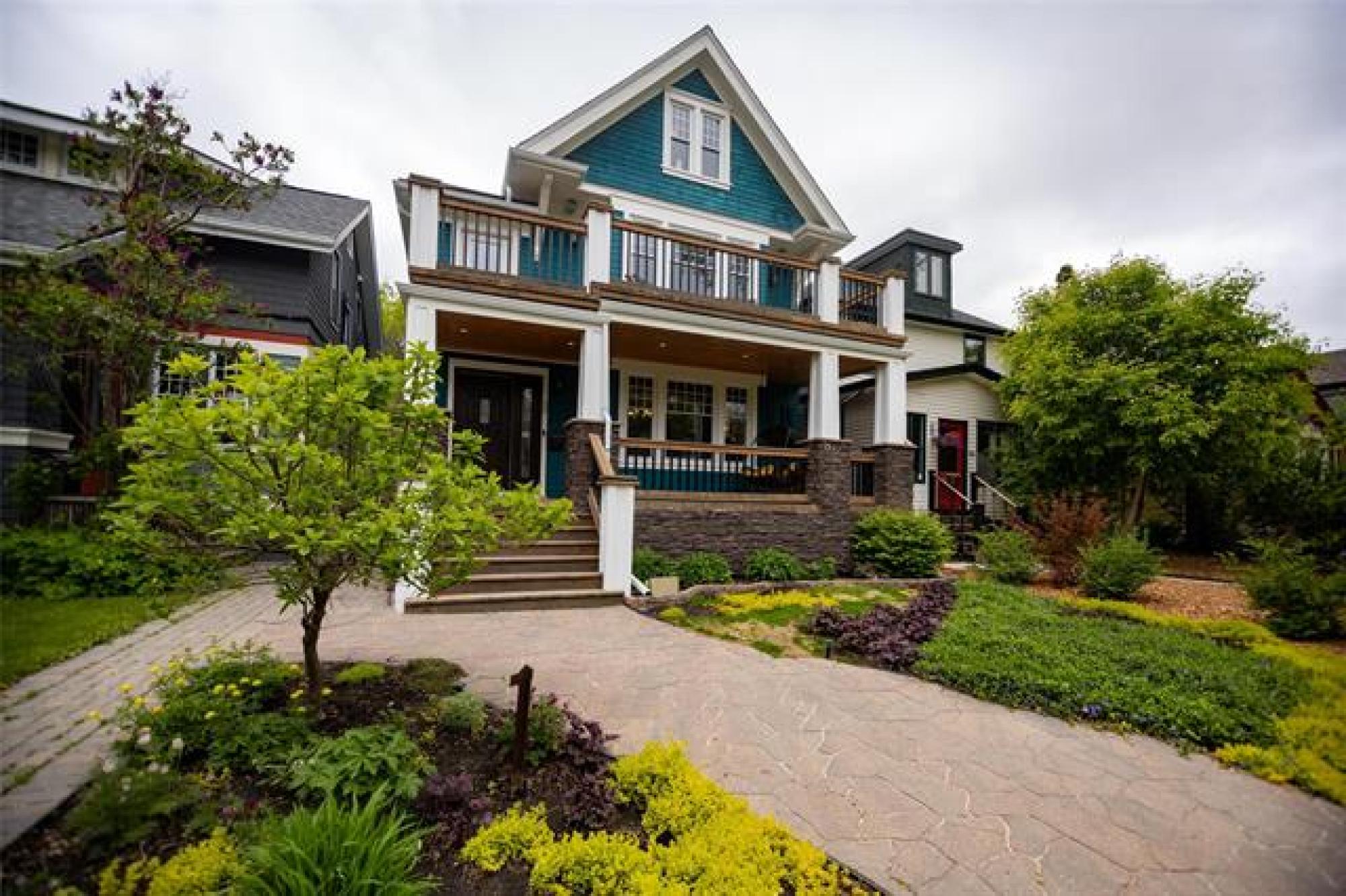 30 Lipton Street, R3G 2G4, 4 Bedroom, 2 & 1/2 Storey for sale West Winnipeg, Wolseley Winnipeg