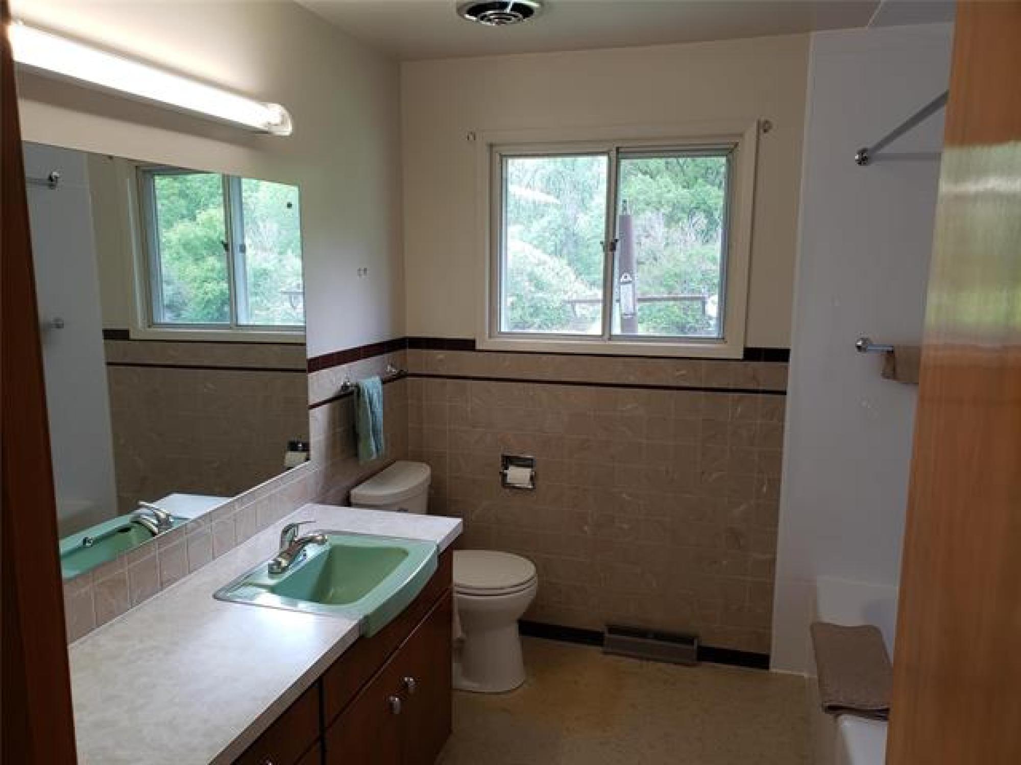 39 RIVER Avenue, R0G 2P0, 2 Bedroom, Bungalow for sale Rural Manitoba