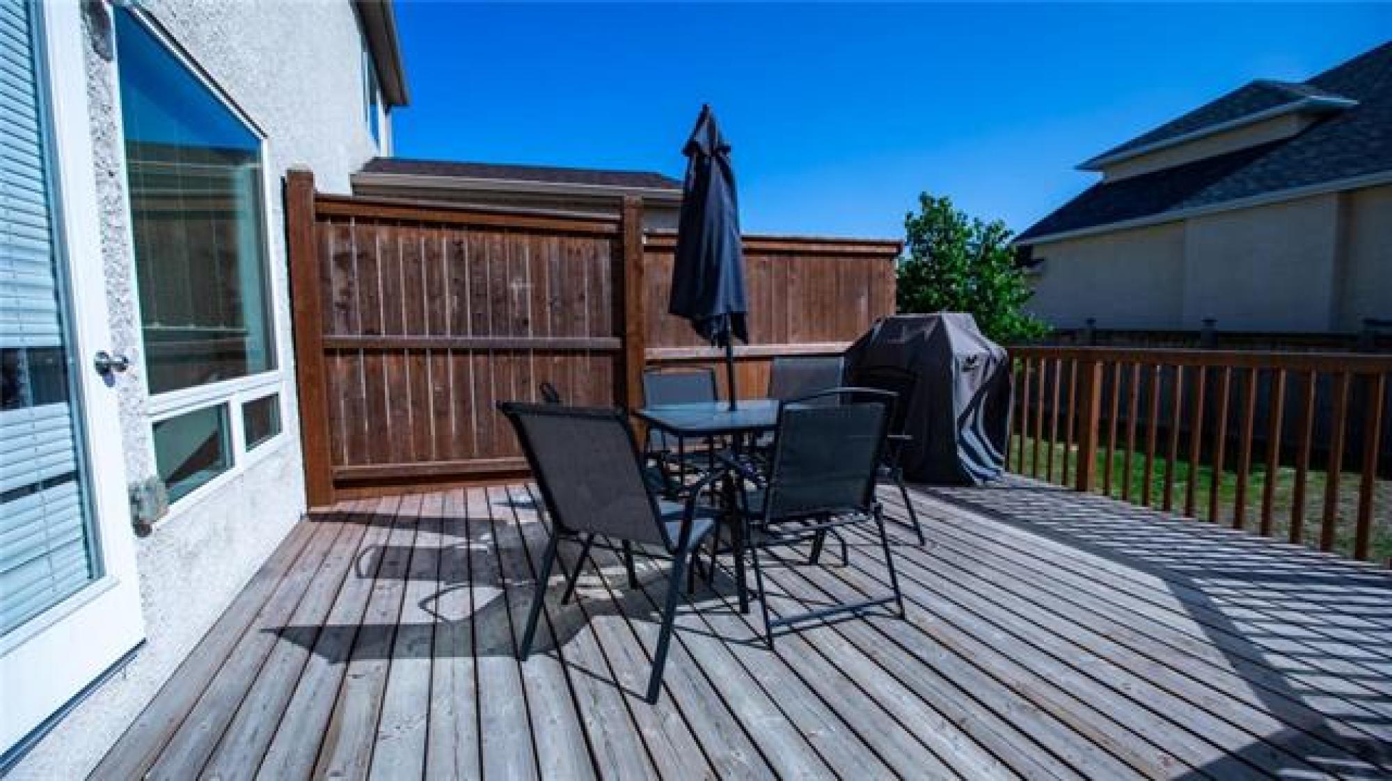 1250 Amber Trail, R2P 1L6, 3 Bedroom, 2 Storey for sale North West