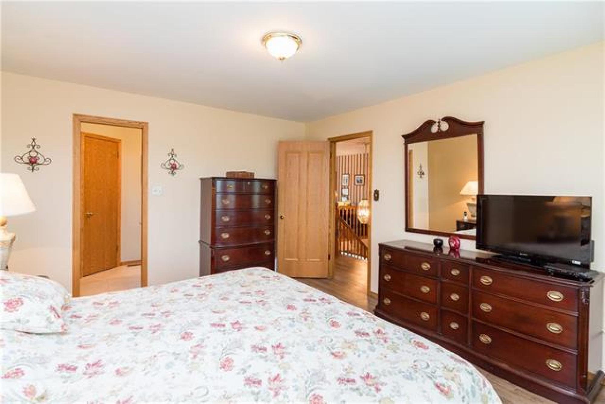 34 Waterfront Road, R3X 1L2, 3 Bedroom, 2 Storey for sale South East