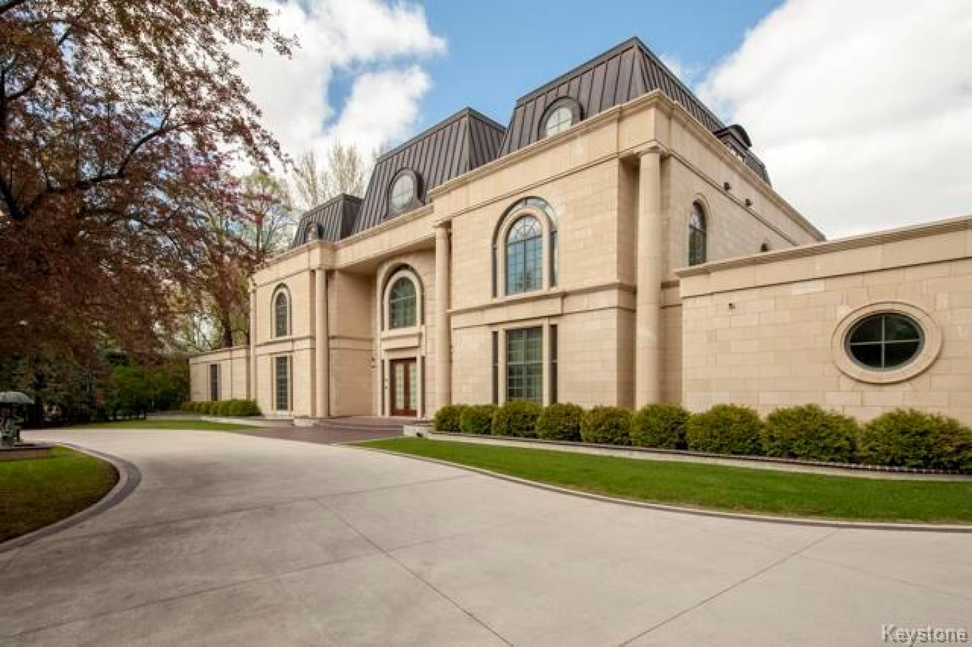 1063 Wellington Crescent, R3N 0A1, 6 Bedroom for sale South West