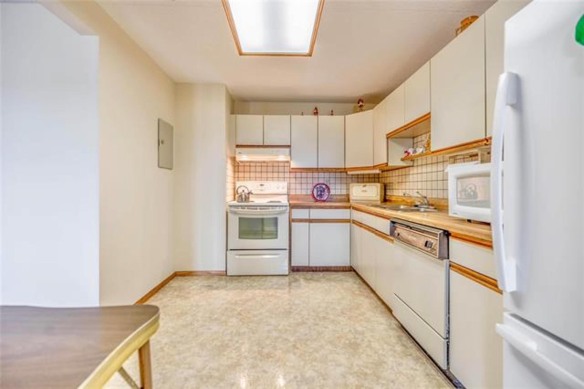 7092000 Sinclair Street, R2V 3S8, 2 Bedroom, One Level for sale North West Winnipeg, Garden