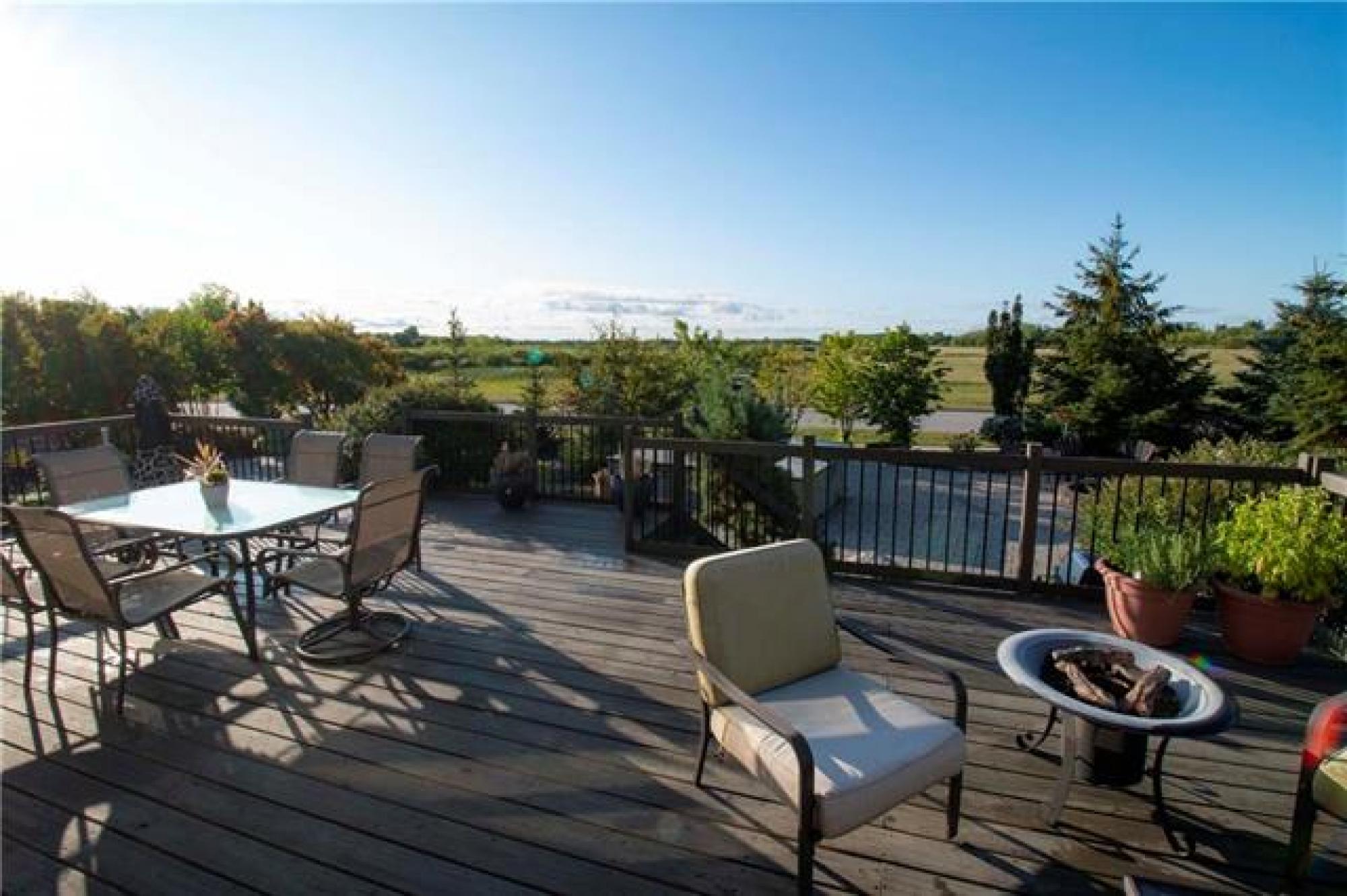 13 HIGH MEADOW Drive, R2E 0M9, 4 Bedroom for sale North East Winnipeg