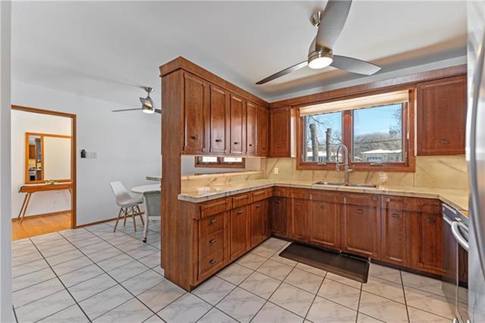 4563 Roblin Boulevard, R3R 0G2, 4 Bedroom, Bungalow for sale South West