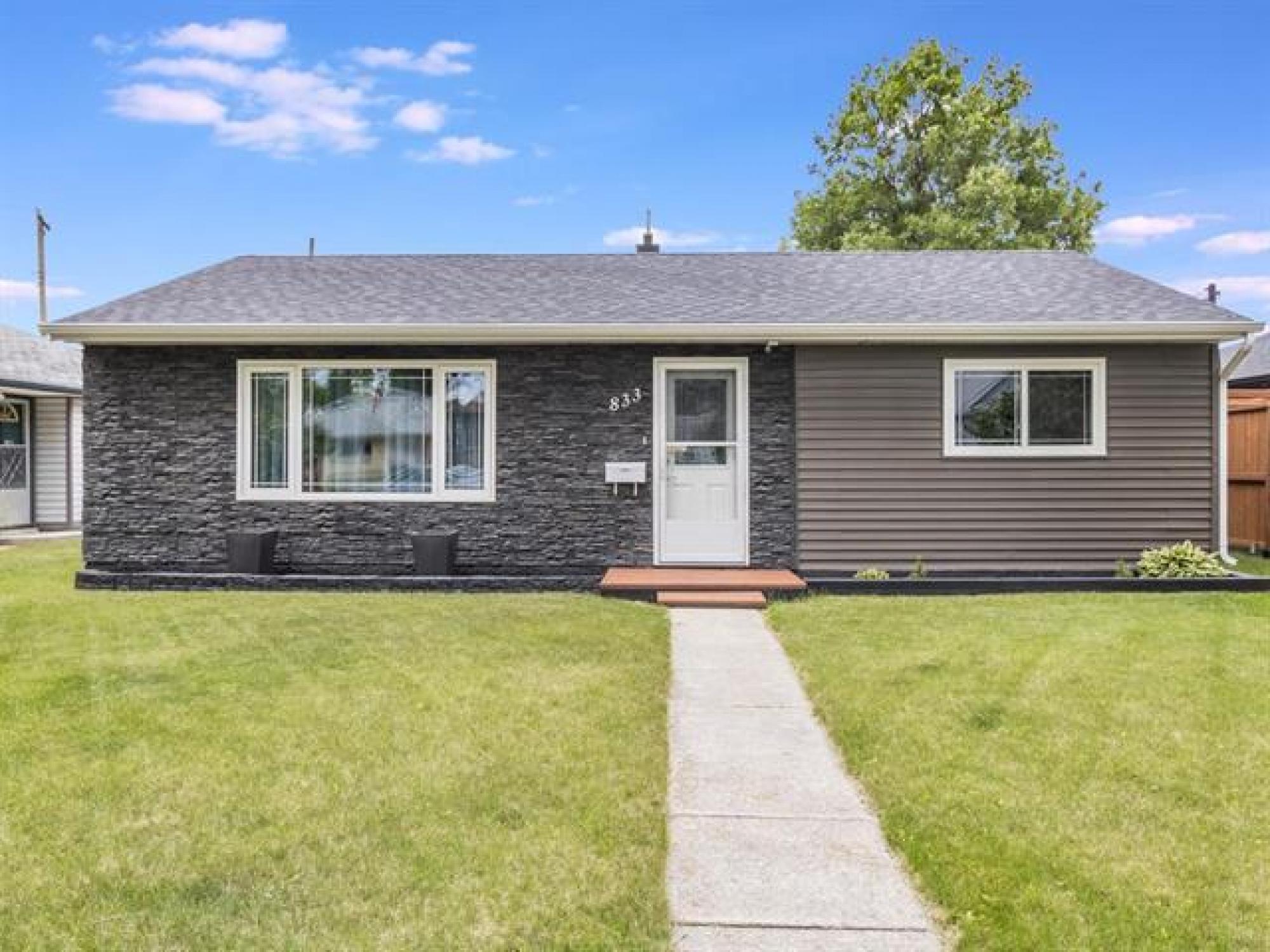 833 Chalmers Avenue, R2L 0H1, 2 Bedroom for sale North East Winnipeg, East Kildonan Winnipeg