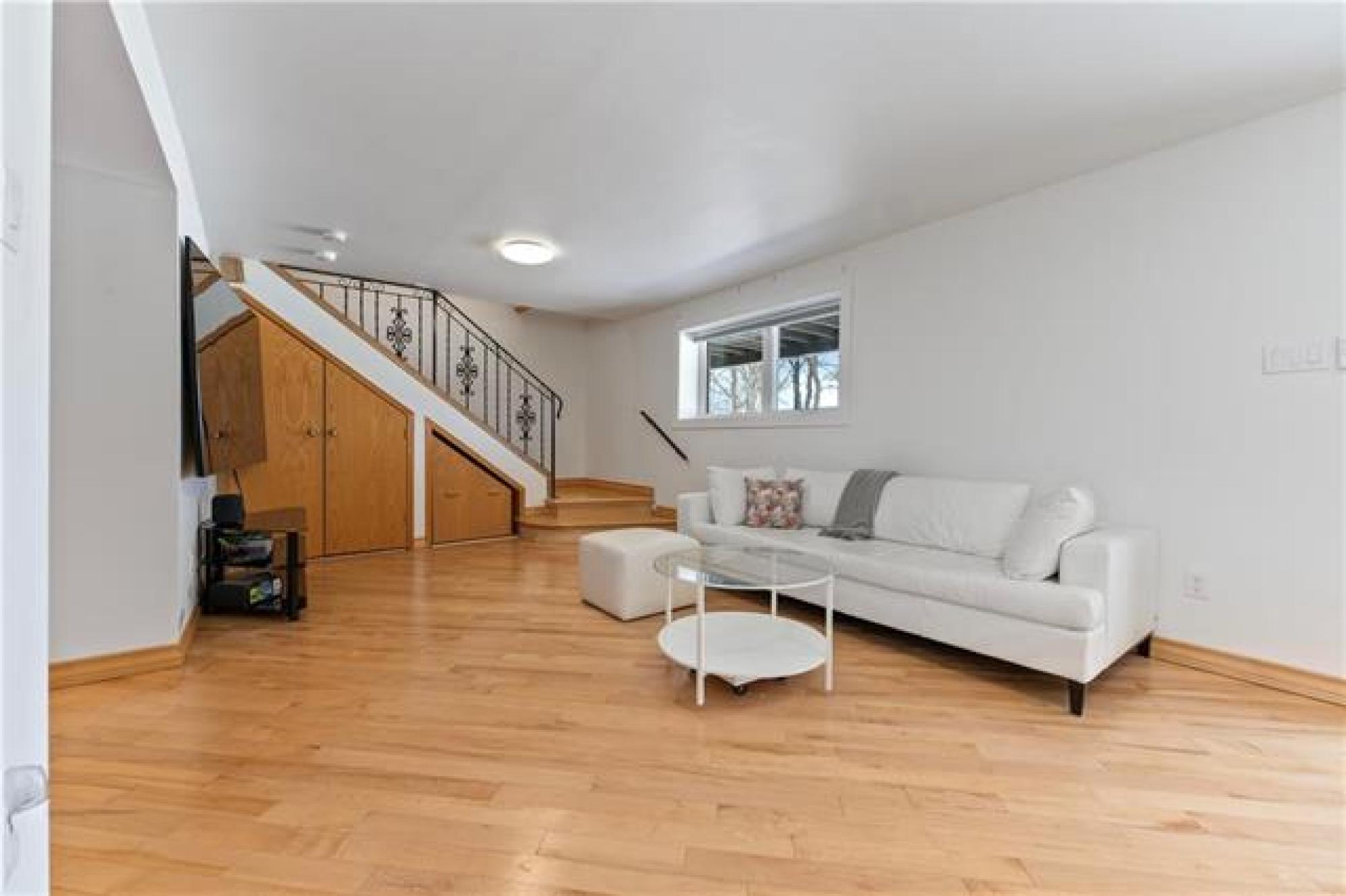 4563 Roblin Boulevard, R3R 0G2, 4 Bedroom, Bungalow for sale South West