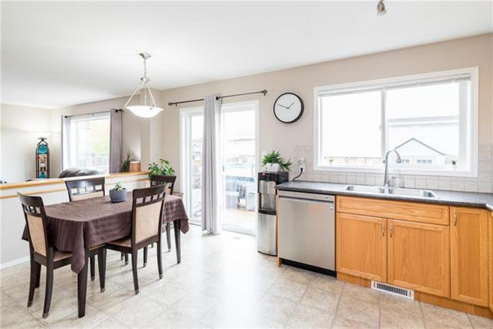 136 Chadwick Crescent, R2C 1G9, 4 Bedroom, 2 Storey for sale North East