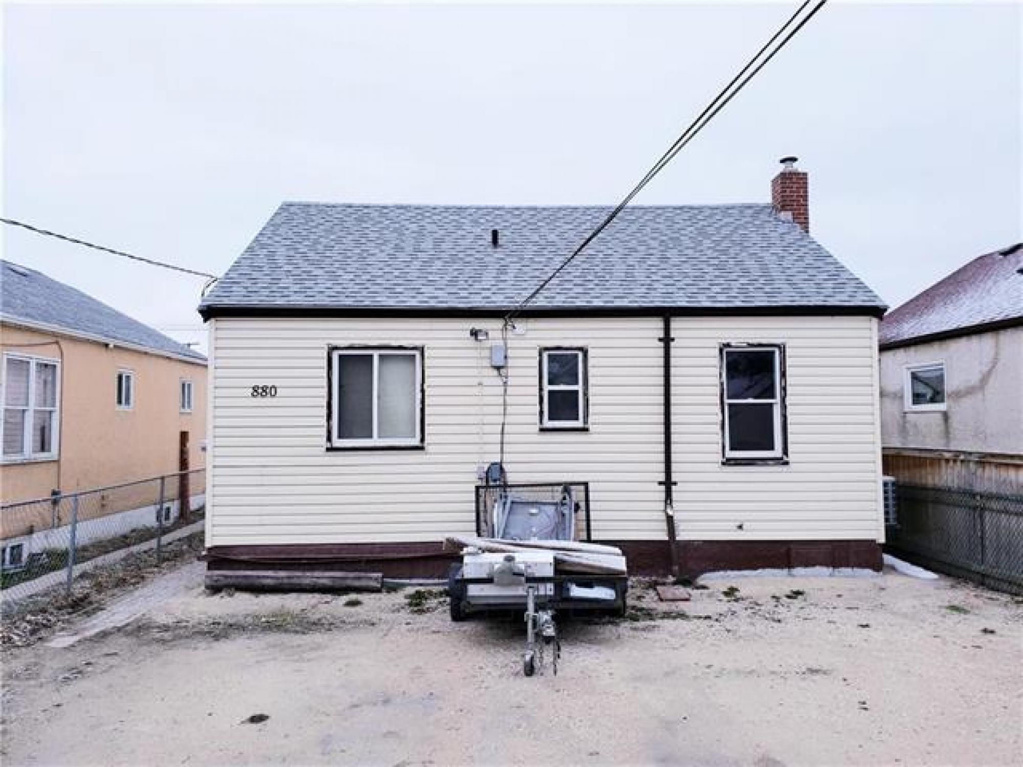 880 William Avenue, R3A 0J5, 2 Bedroom for sale West Winnipeg, Weston