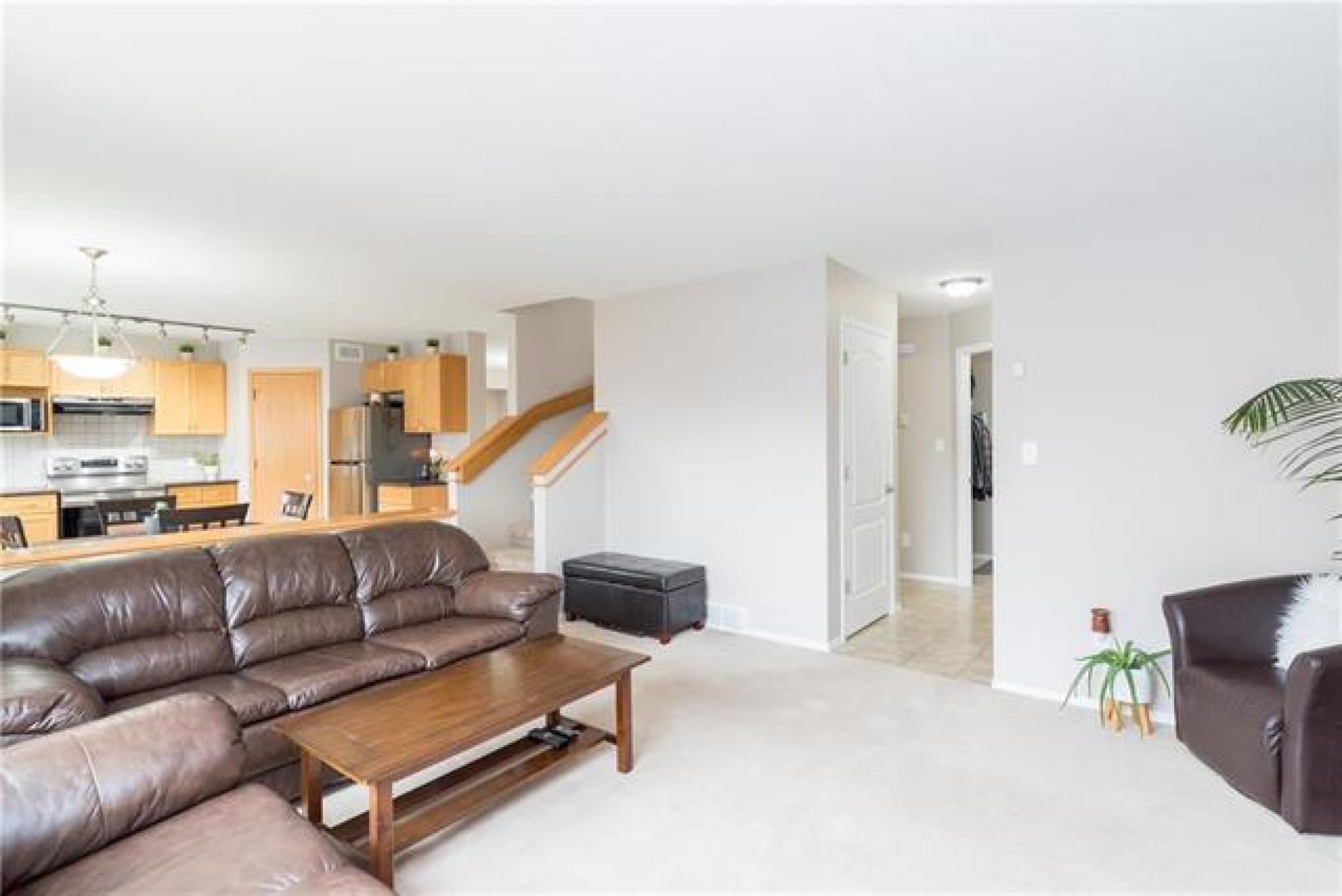 136 Chadwick Crescent, R2C 1G9, 4 Bedroom, 2 Storey for sale North East