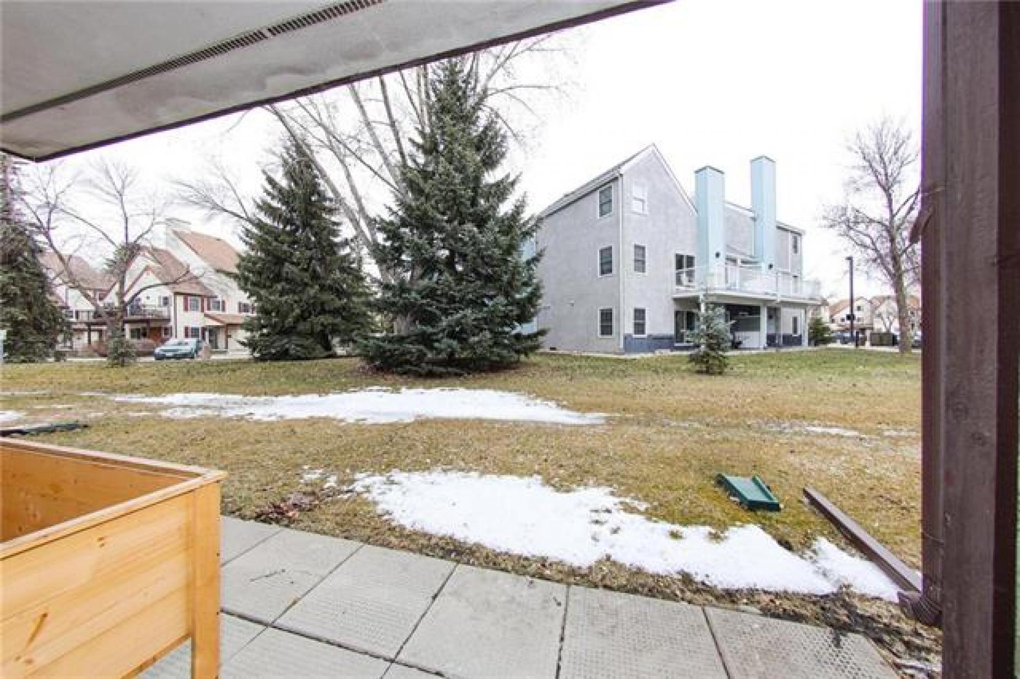 3105658 Kenaston Boulevard, R3N 2A1, 2 Bedroom for sale South West