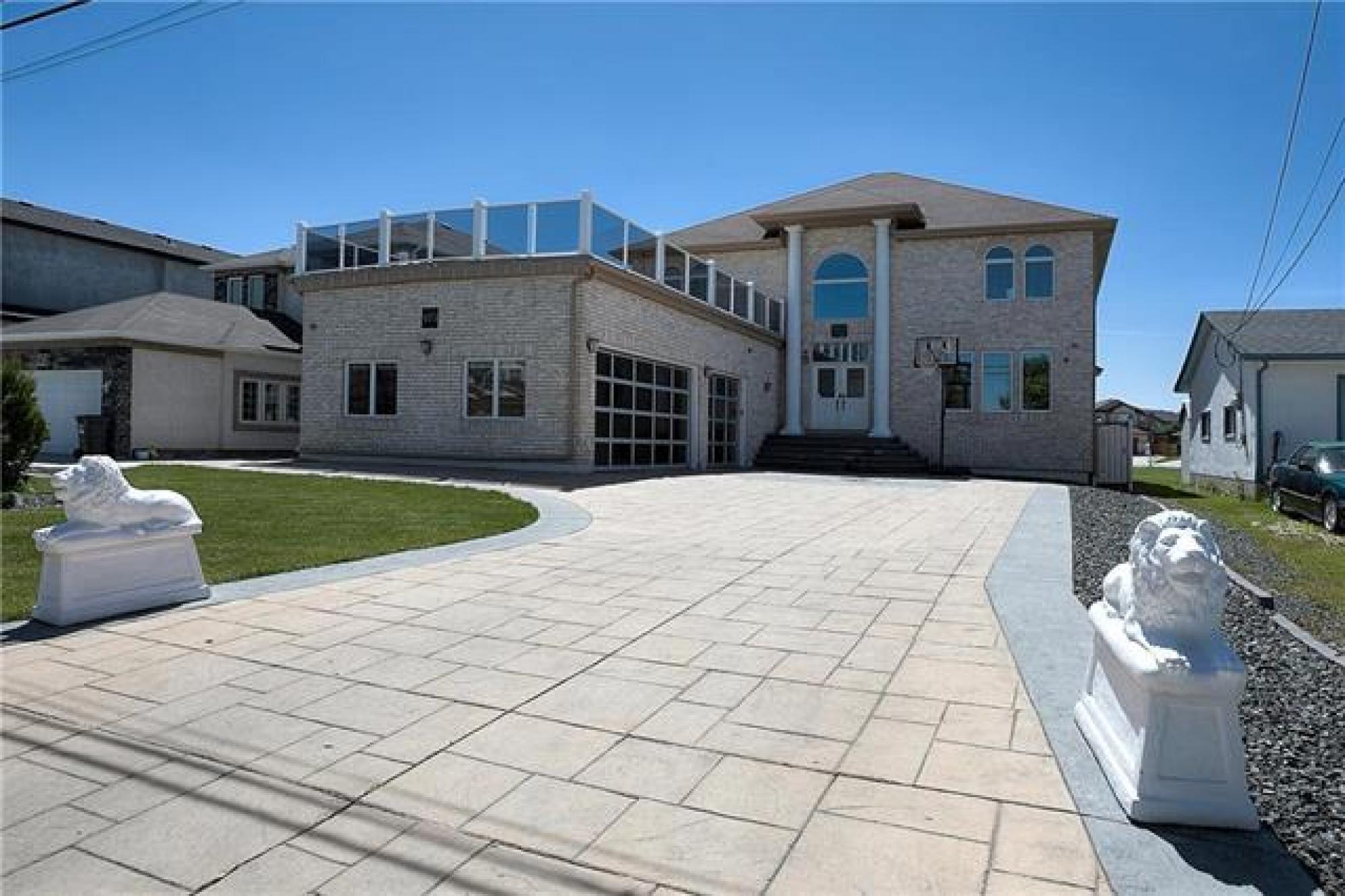 974 John Bruce Road, R3X 1Y5, 7 Bedroom for sale South East Winnipeg