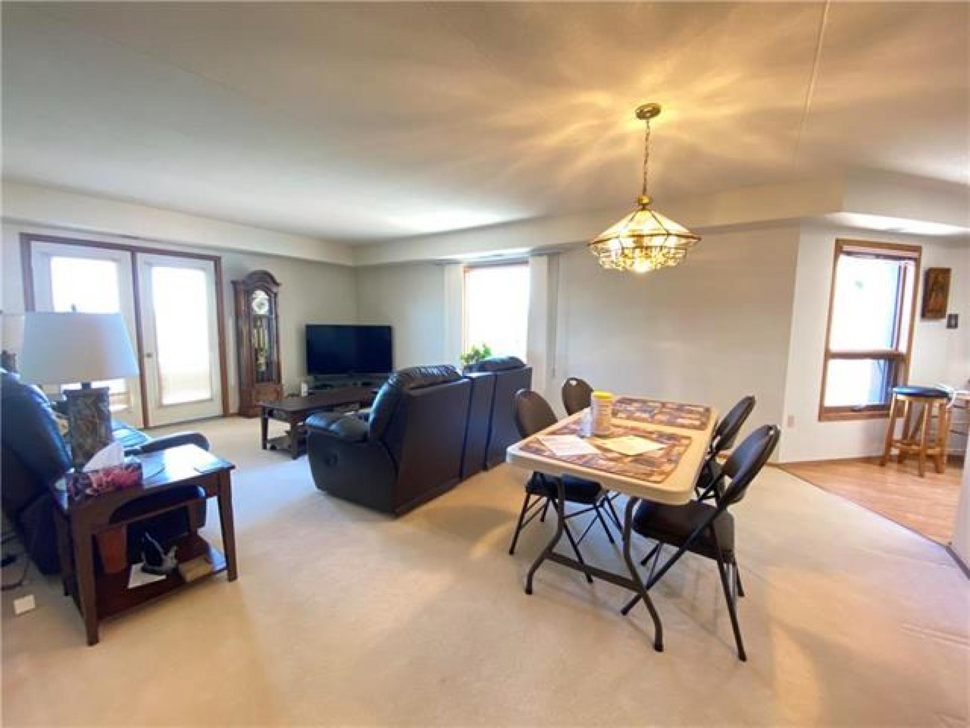 5011820 Henderson Highway, RR2 1P2, 2 Bedroom for sale North East