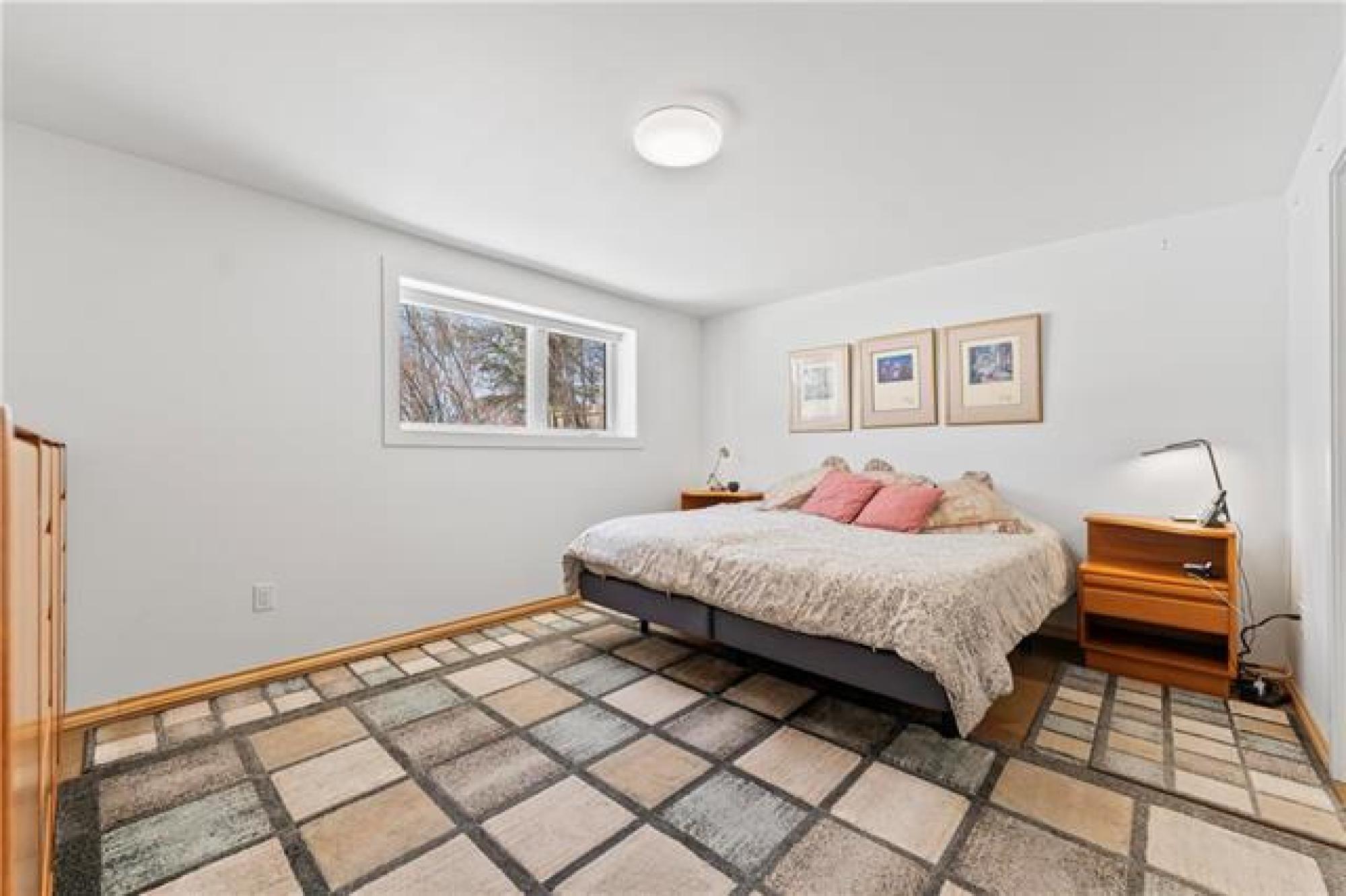 4563 Roblin Boulevard, R3R 0G2, 4 Bedroom, Bungalow for sale South West