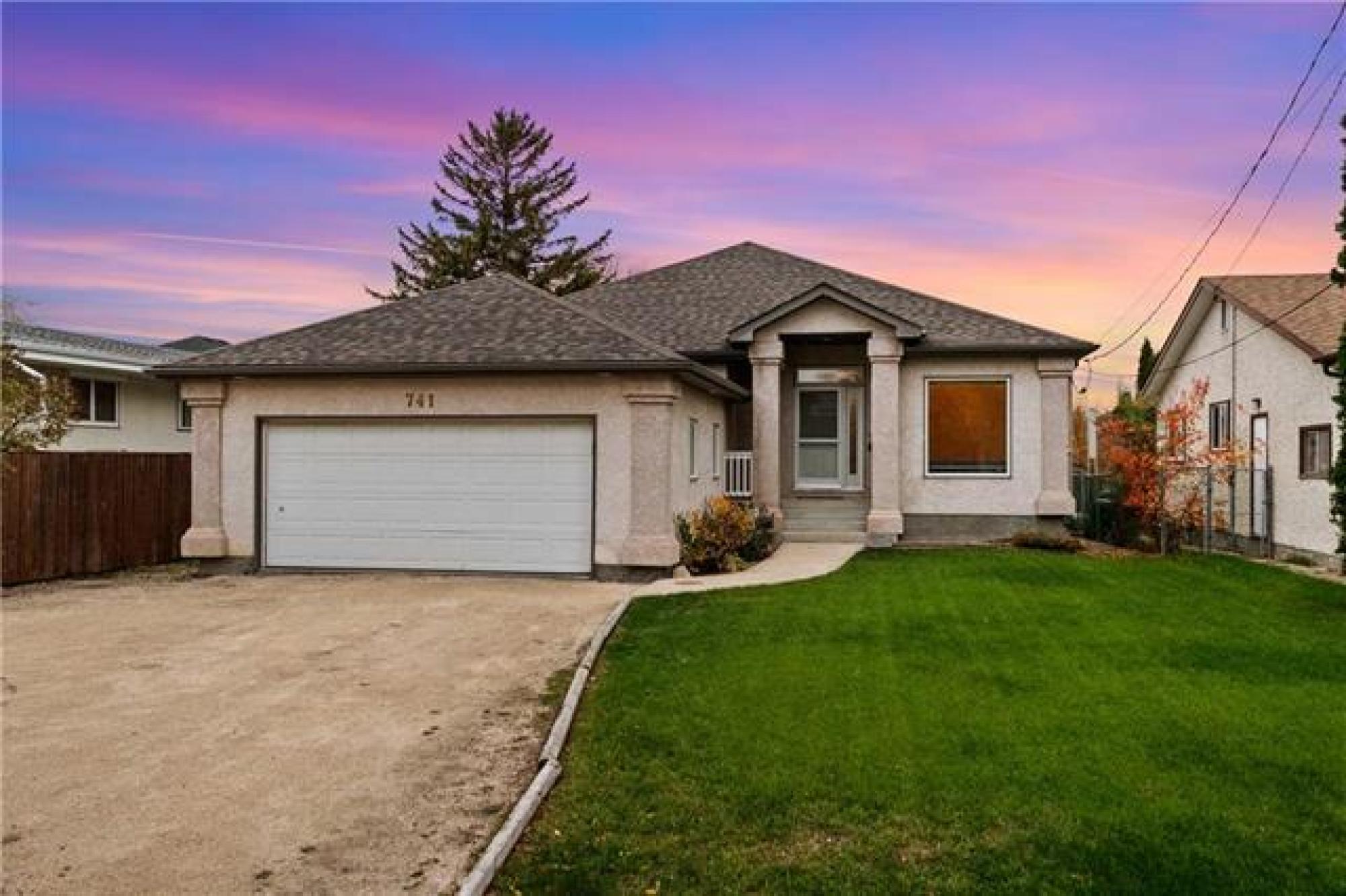 741 Bonner Avenue, R2G 2J8, 2 Bedroom, Bungalow for sale North East