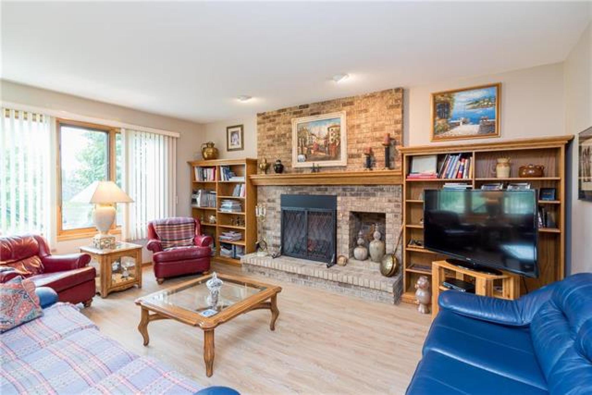 34 Waterfront Road, R3X 1L2, 3 Bedroom, 2 Storey for sale South East Winnipeg, Island Lakes