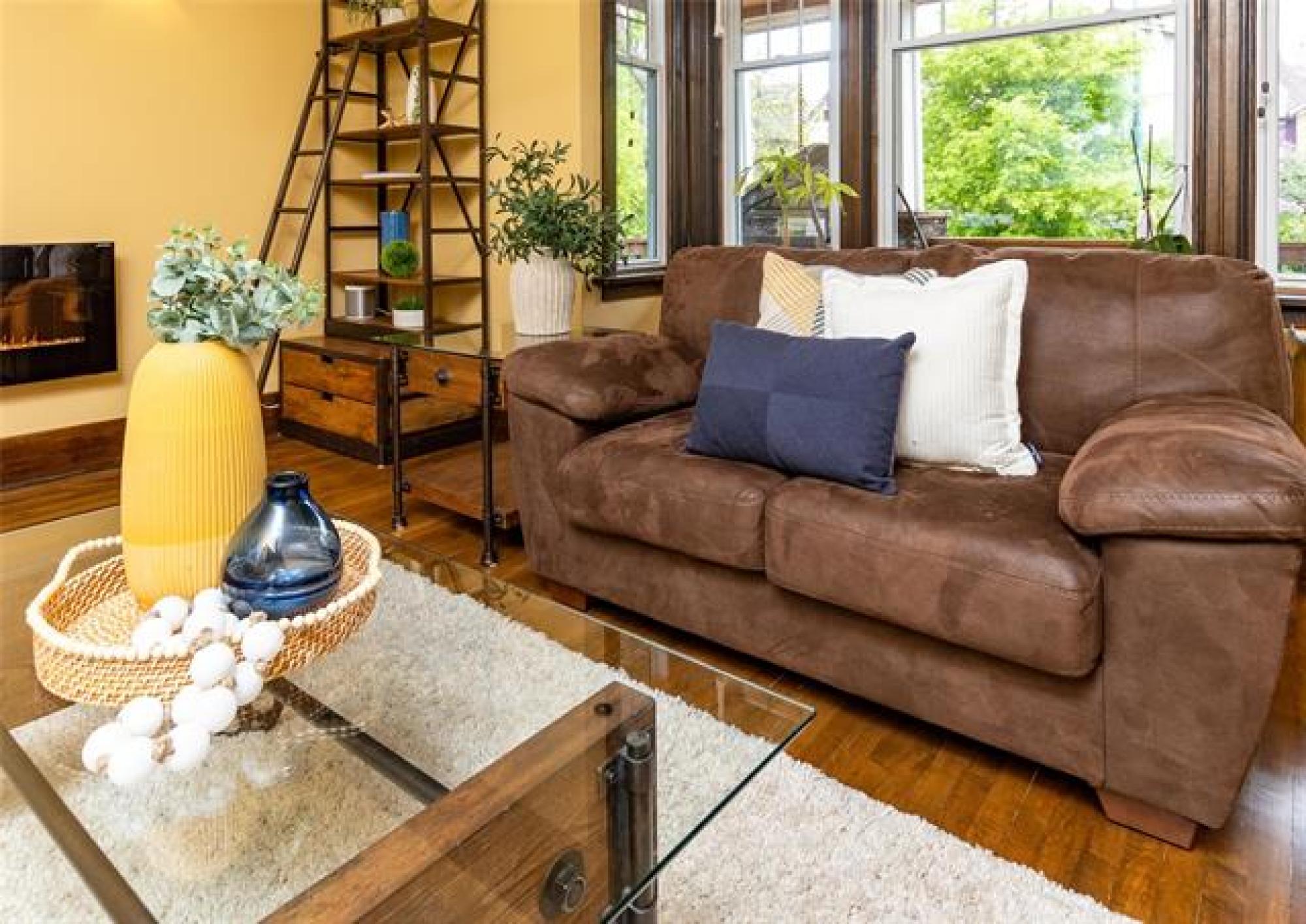 30 Lipton Street, R3G 2G4, 4 Bedroom, 2 & 1/2 Storey for sale West Winnipeg, Wolseley Winnipeg