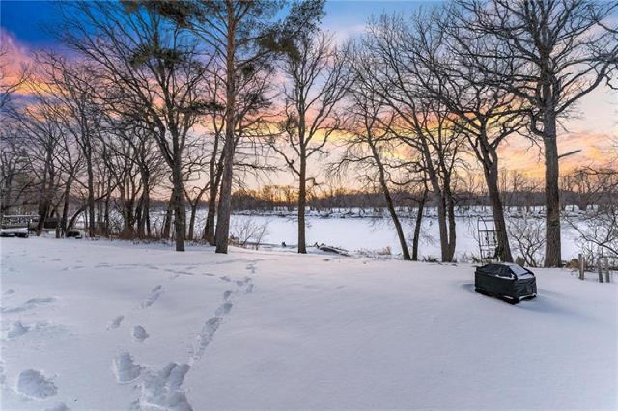 4563 Roblin Boulevard, R3R 0G2, 4 Bedroom, Bungalow for sale South West