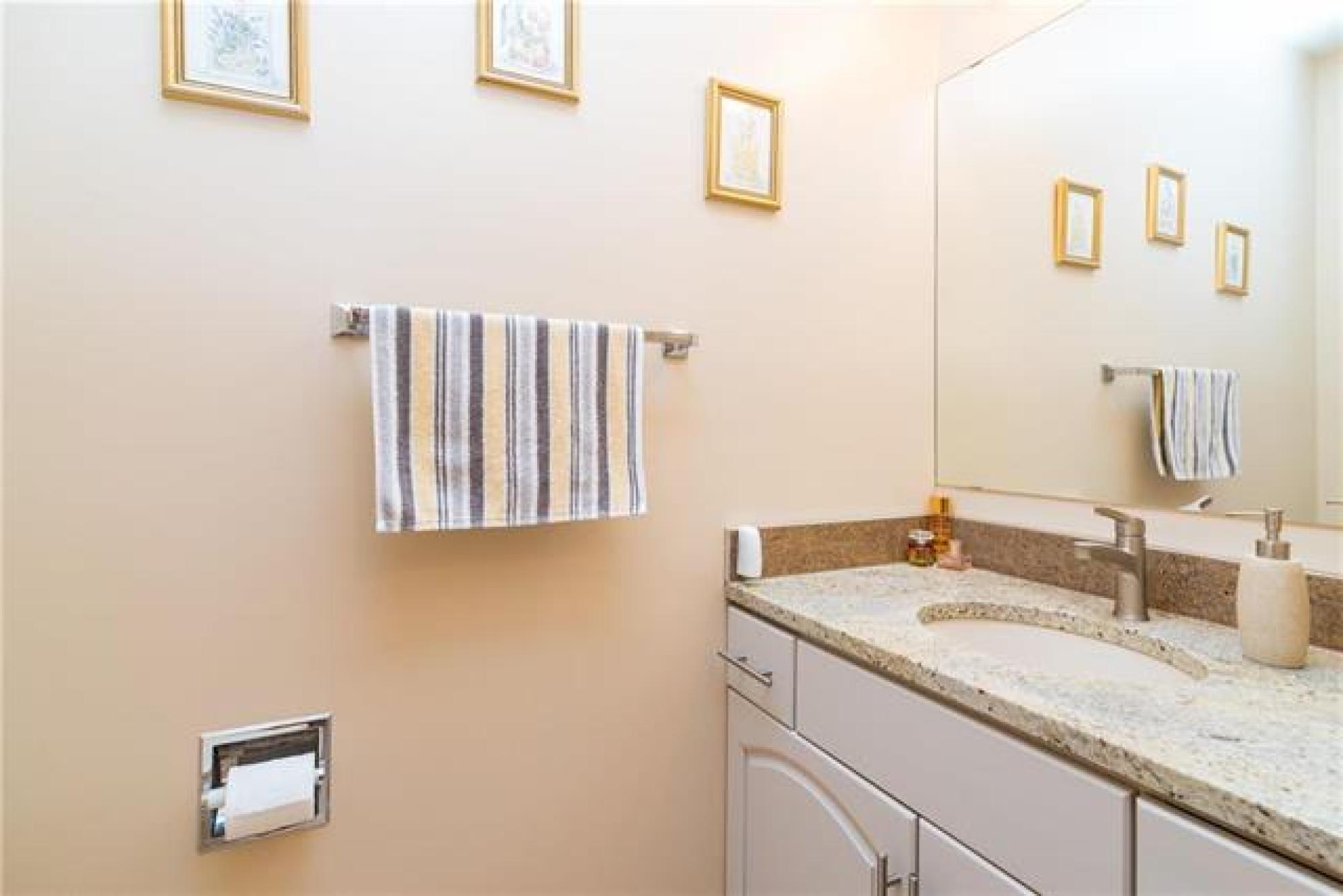 34 Waterfront Road, R3X 1L2, 3 Bedroom, 2 Storey for sale South East Winnipeg, Island Lakes