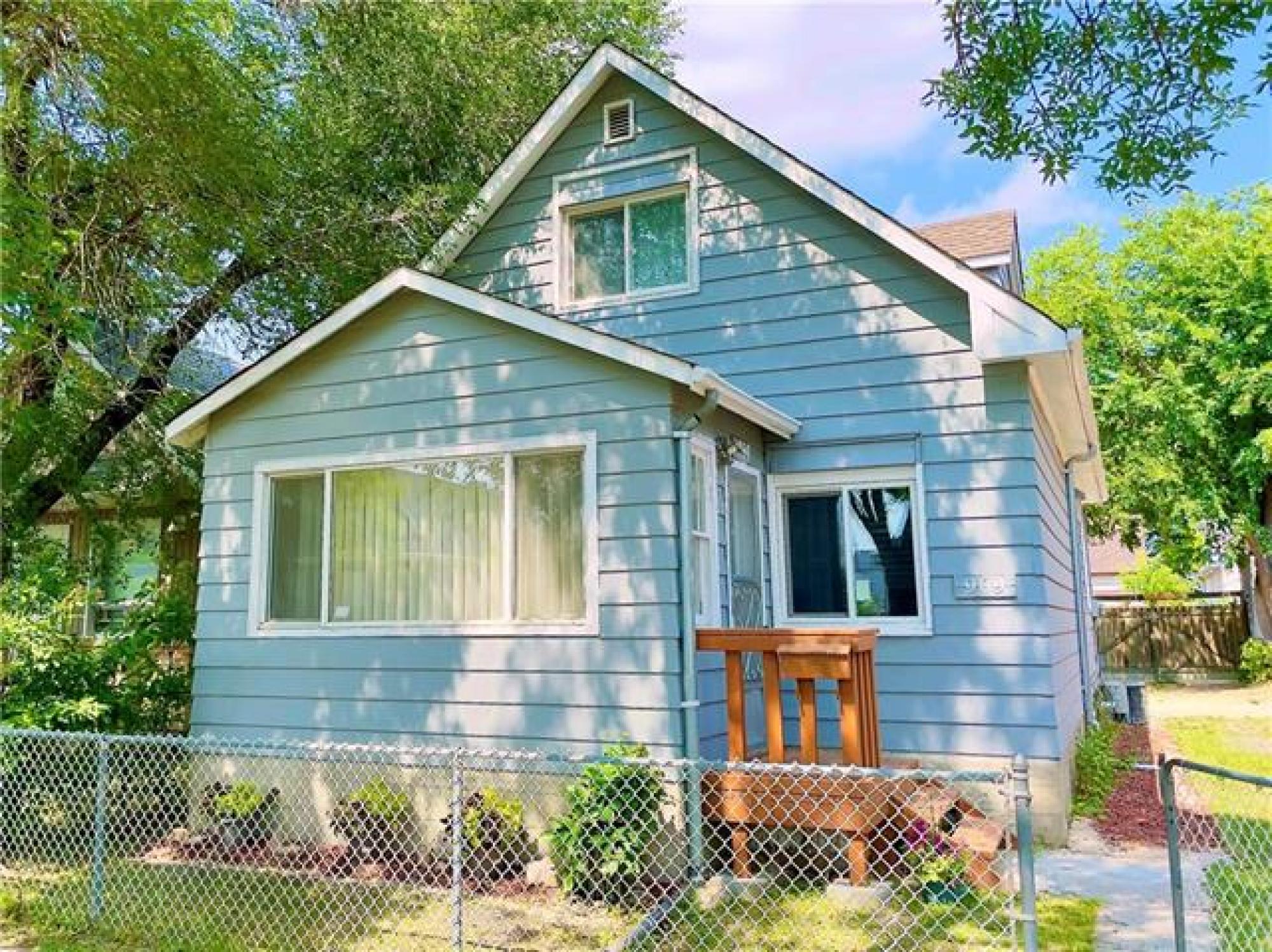 969 Alfred Avenue, R2X 0V1, 3 Bedroom, 1 & 1/2 Storey for sale North