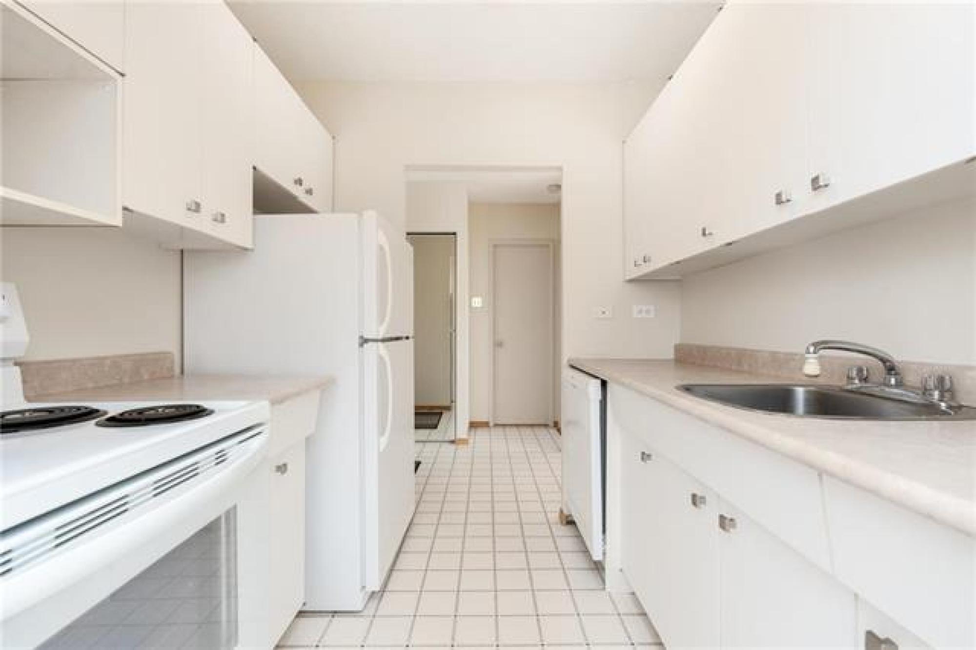 12F300 Roslyn Road, R3L 0H4, 1 Bedroom, One Level for sale Downtown Winnipeg, Osborne Village