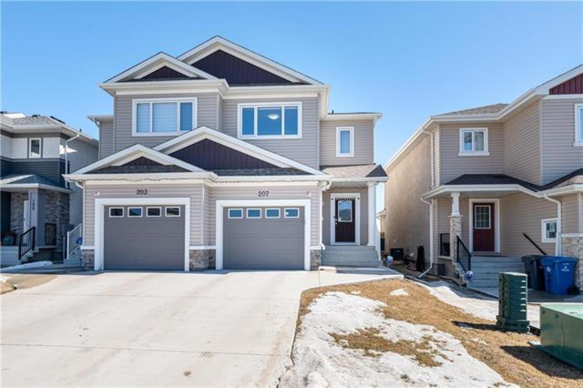 207 Phoenix Way, R2V 5B3, 3 Bedroom, 2 Storey for sale North West