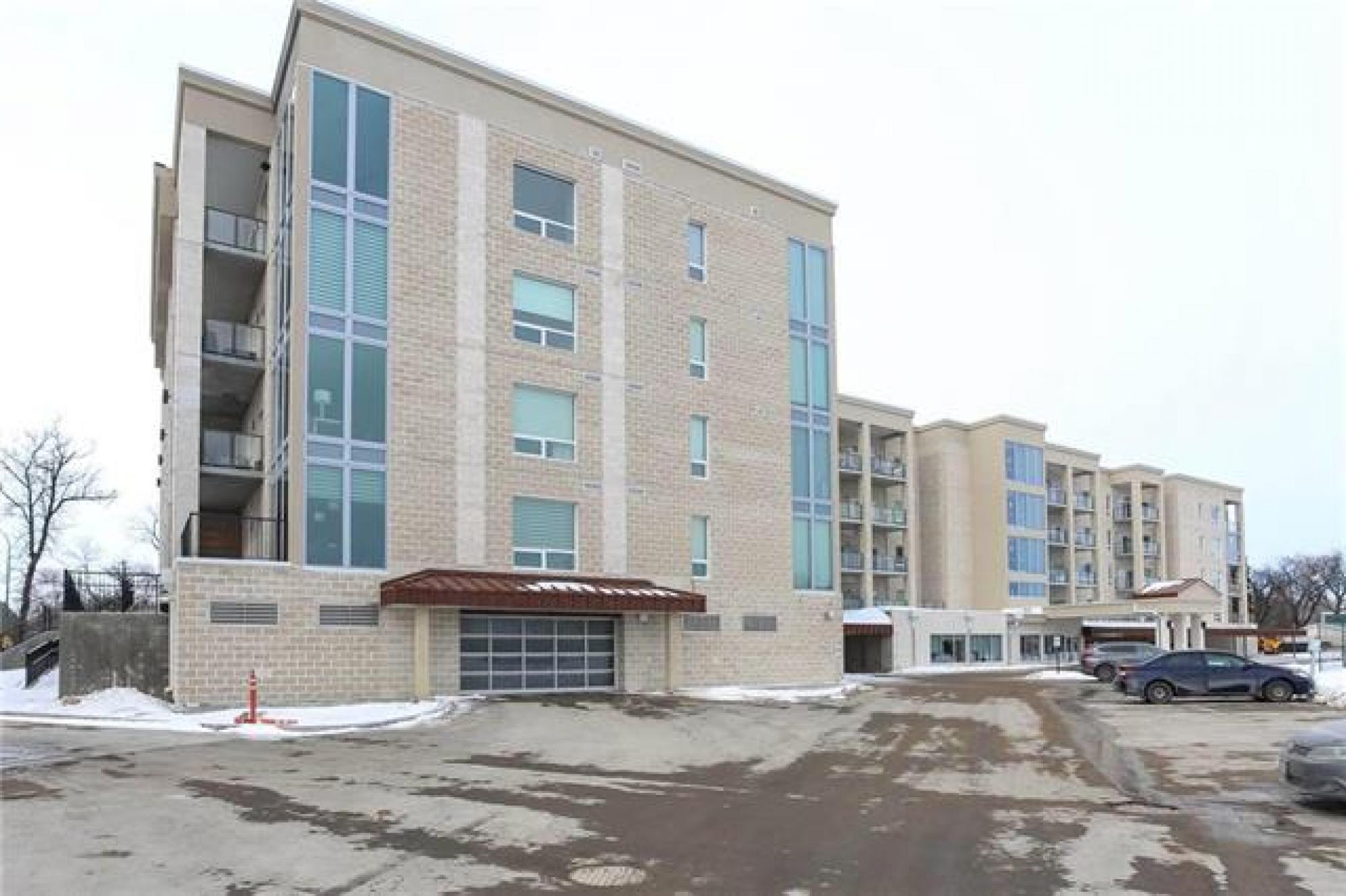 PH7139 Tuxedo Avenue, R3N 0H6, 2 Bedroom for sale South West Winnipeg