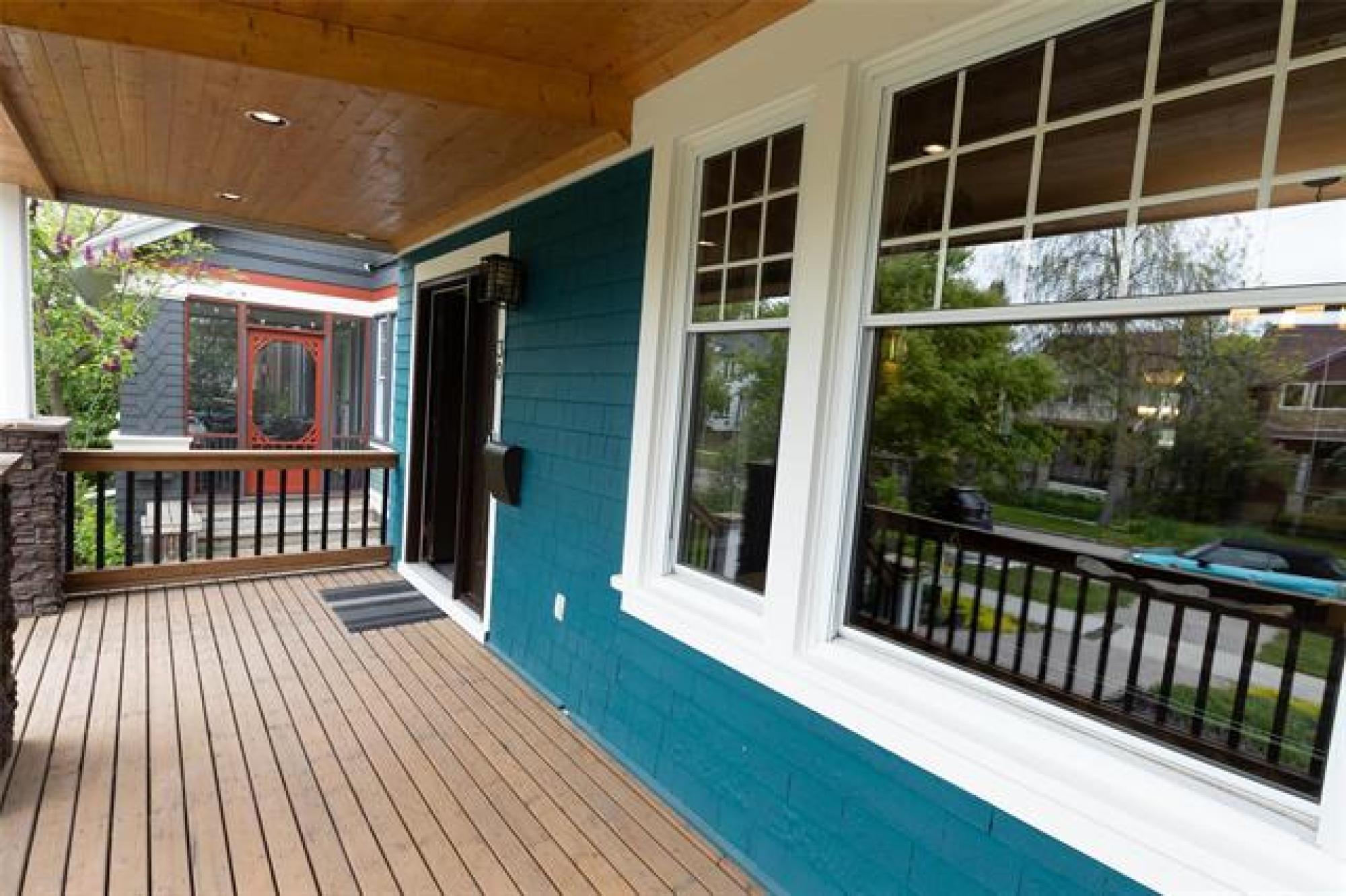 30 Lipton Street, R3G 2G4, 4 Bedroom, 2 & 1/2 Storey for sale West Winnipeg, Wolseley Winnipeg