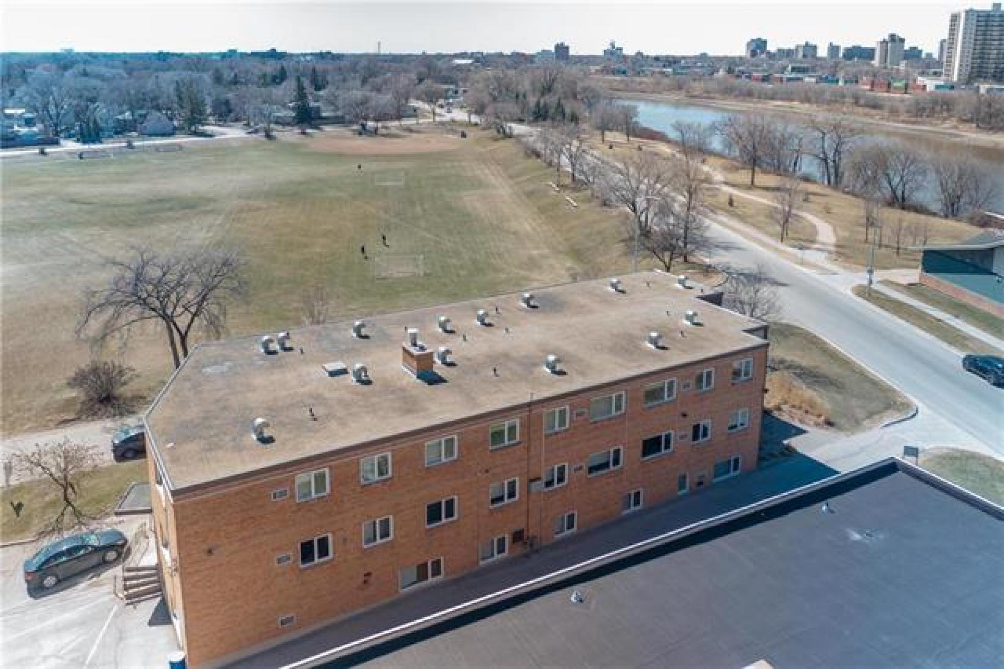 30223 Lyndale Drive, R2H 1K2, 1 Bedroom for sale South East Winnipeg