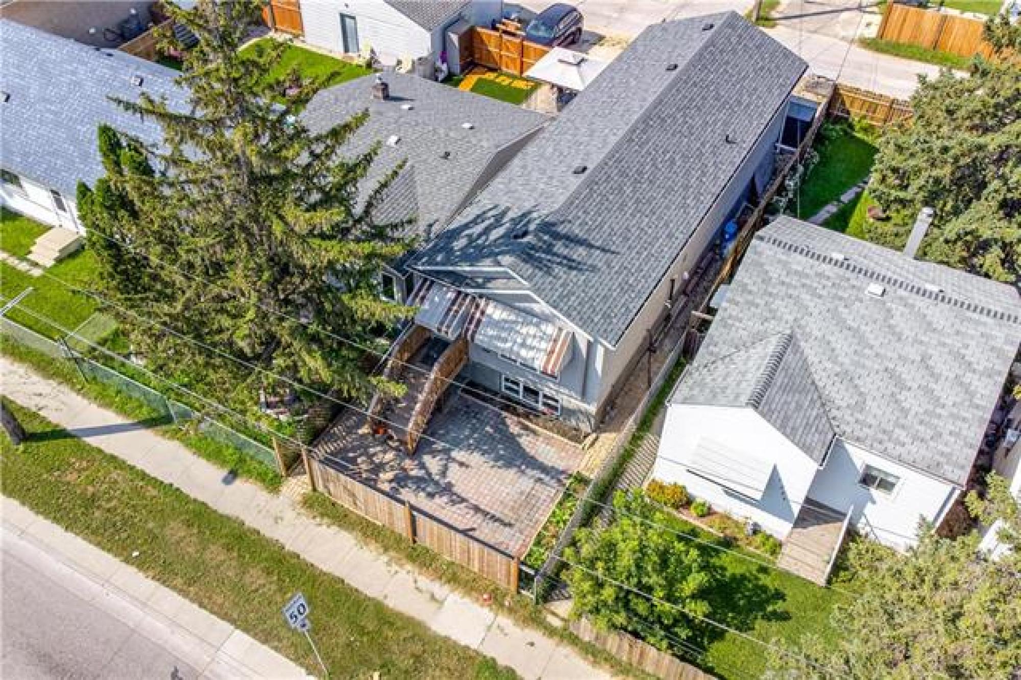 1262 Plessis Road, R2C 2Y2, 3 Bedroom, BiLevel for sale North East