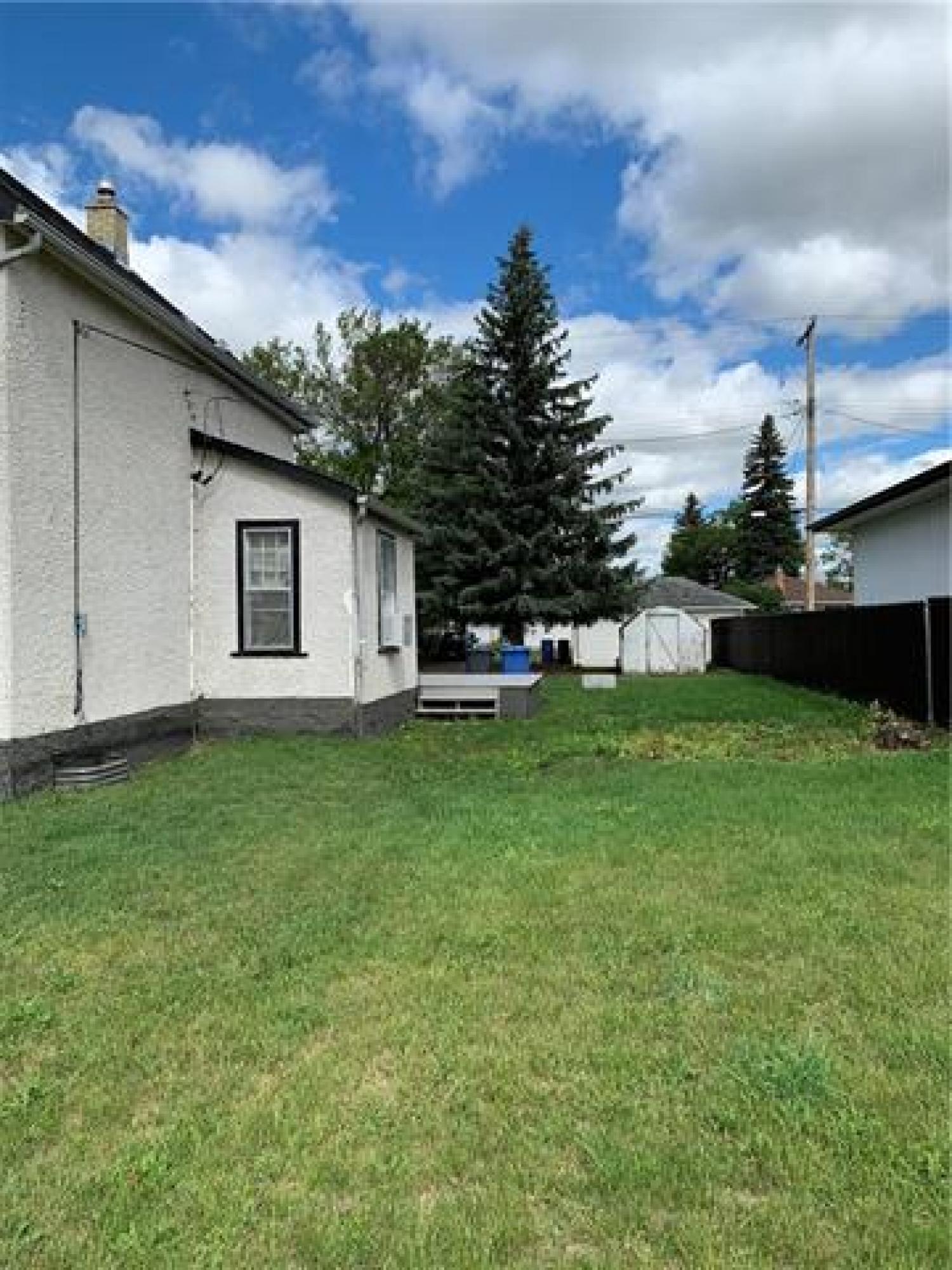 439 Trent Avenue, R2K 1G1, 3 Bedroom for sale North East Winnipeg, East