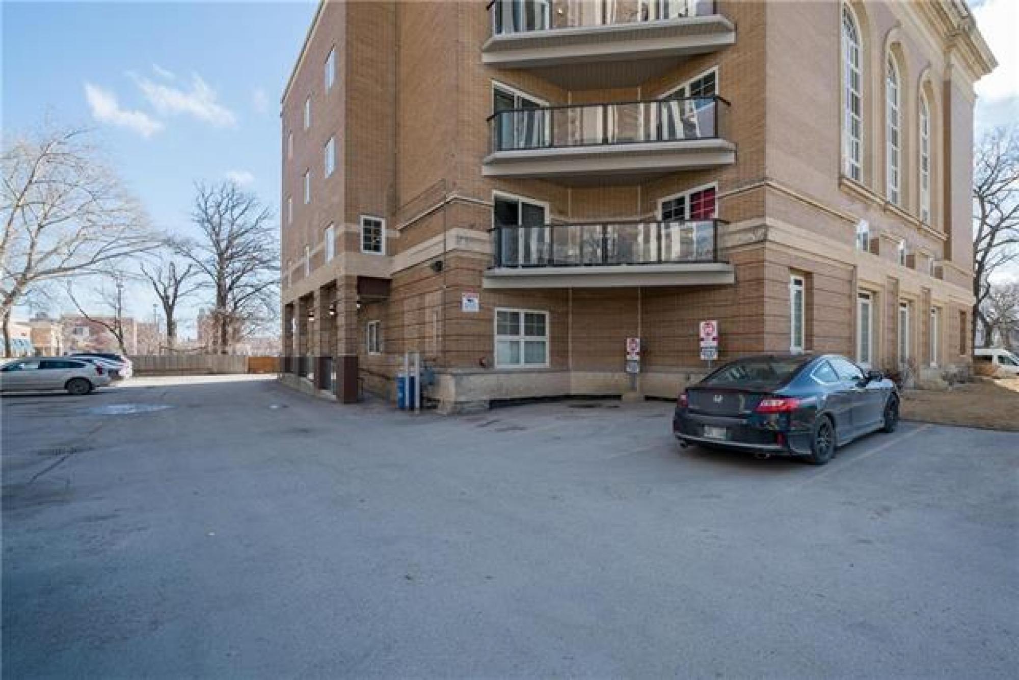 209511 River Avenue, R3L 0C9, 1 Bedroom for sale Downtown Winnipeg
